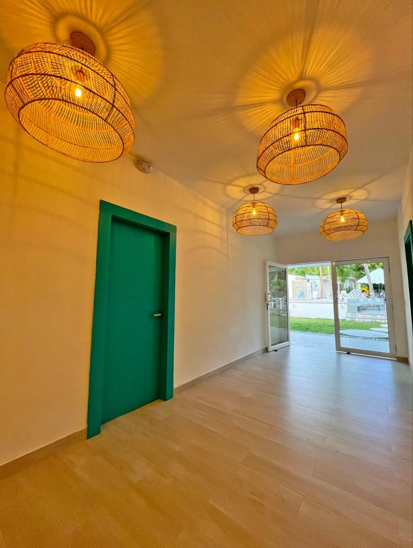 Area and facilities in Zaba Beach House