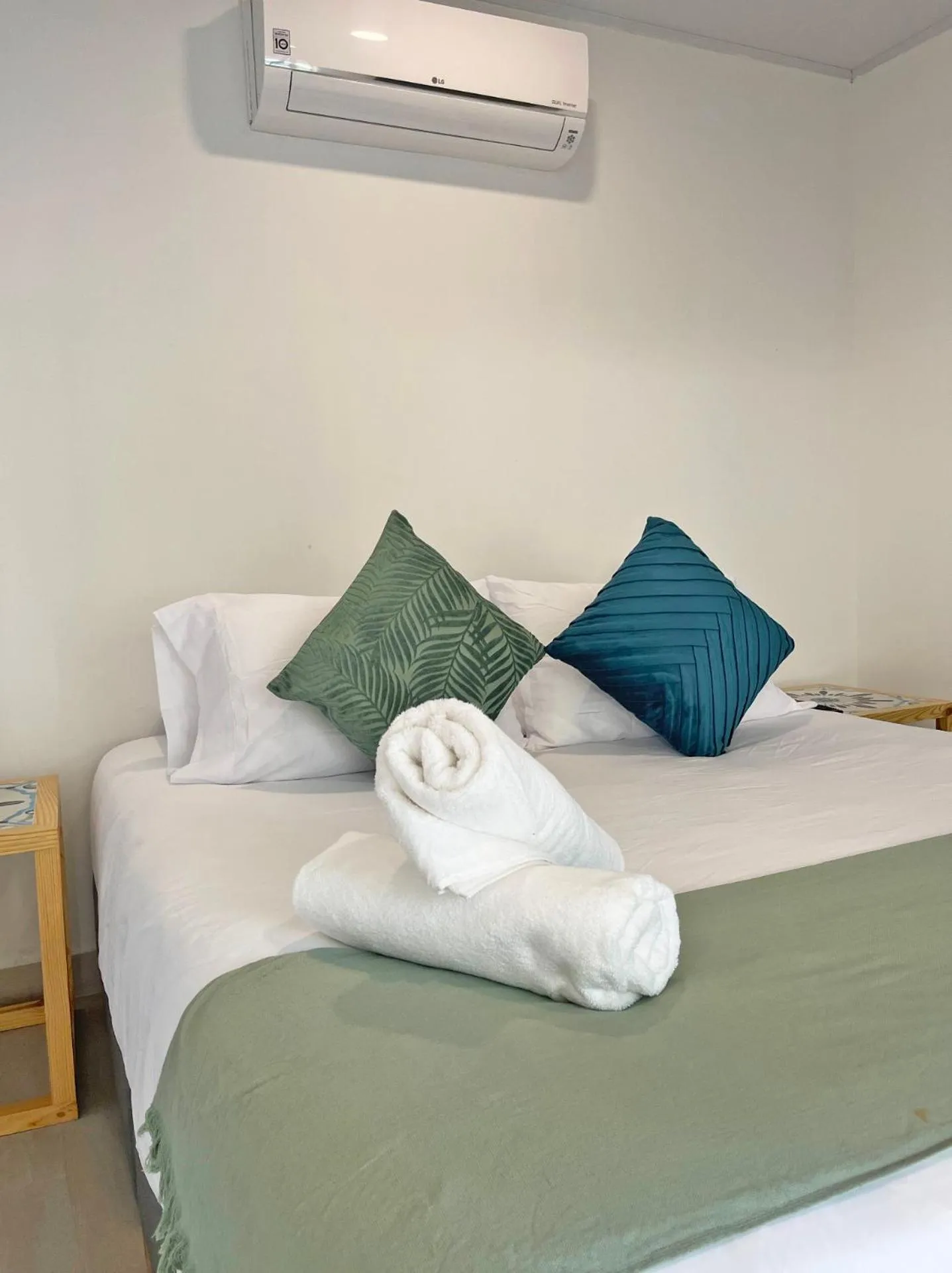 Photo of the whole room, Bed in Zaba Beach House