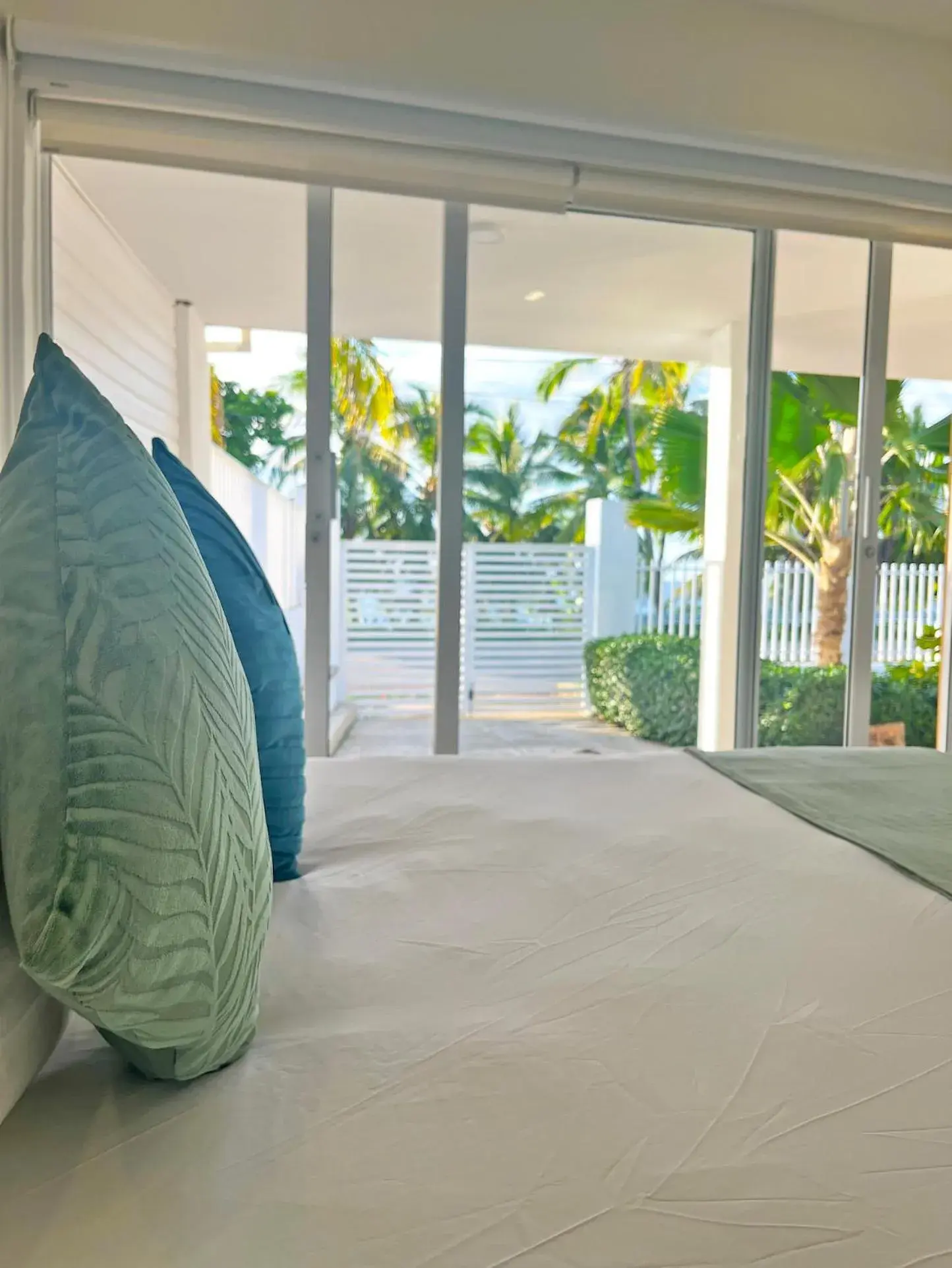 Deluxe Triple Room with Sea View - single occupancy in Zaba Beach House Deluxe Triple Room with Sea View - single occupancy in Zaba Beach House