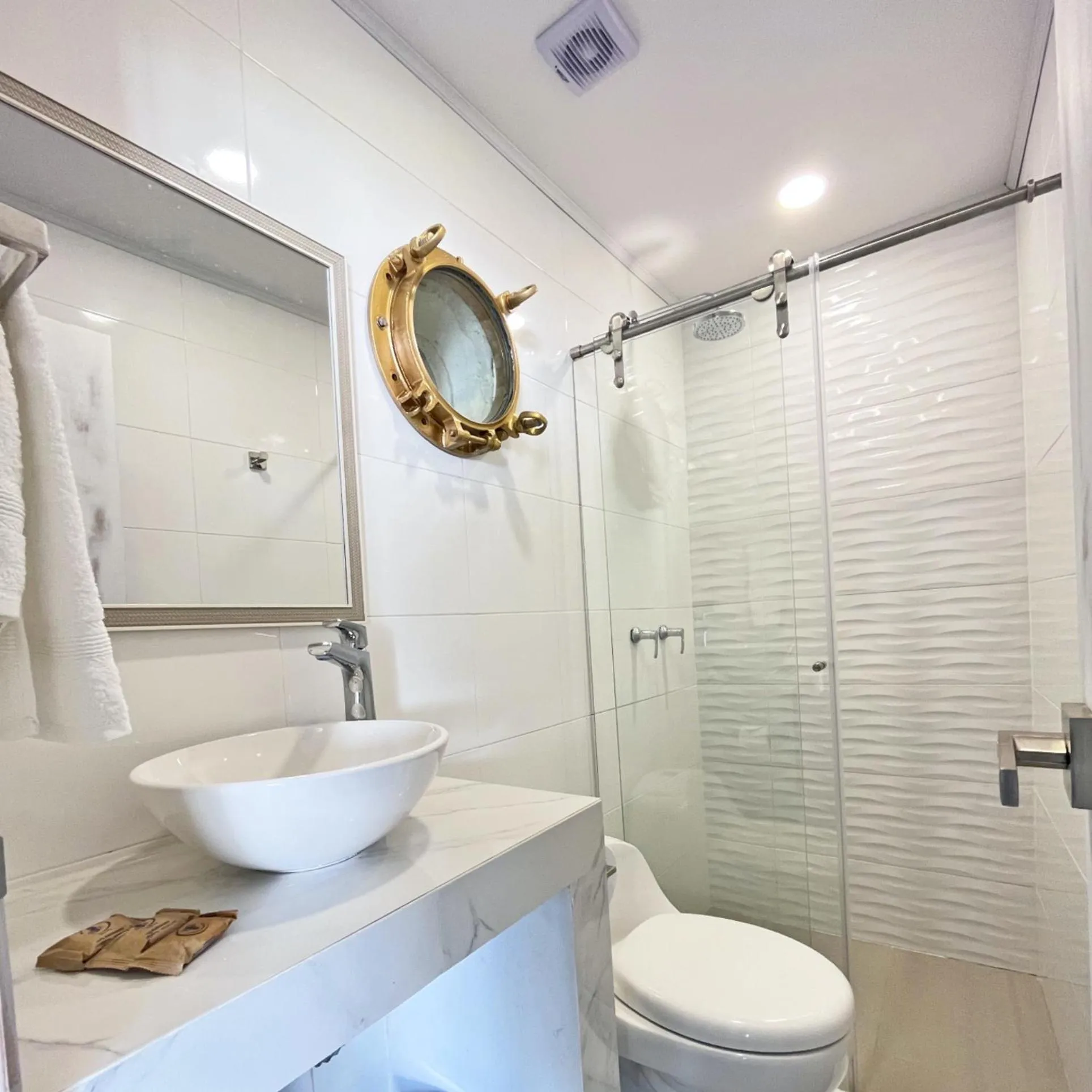 Shower in Zaba Beach House