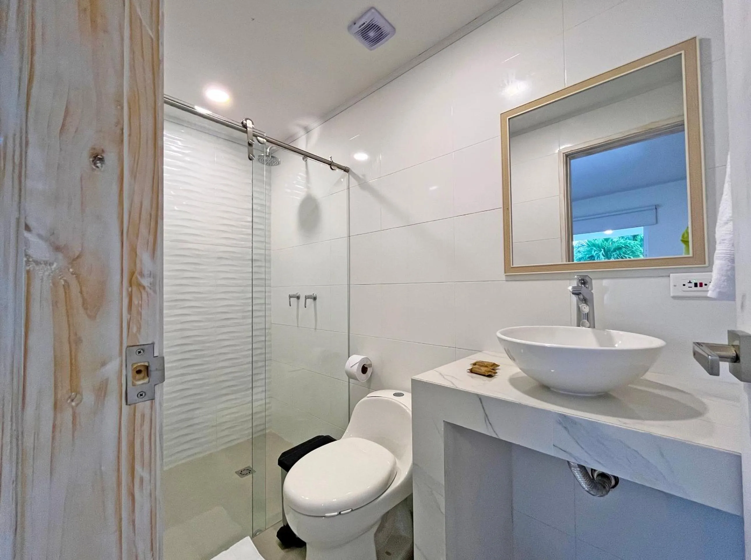Shower in Zaba Beach House