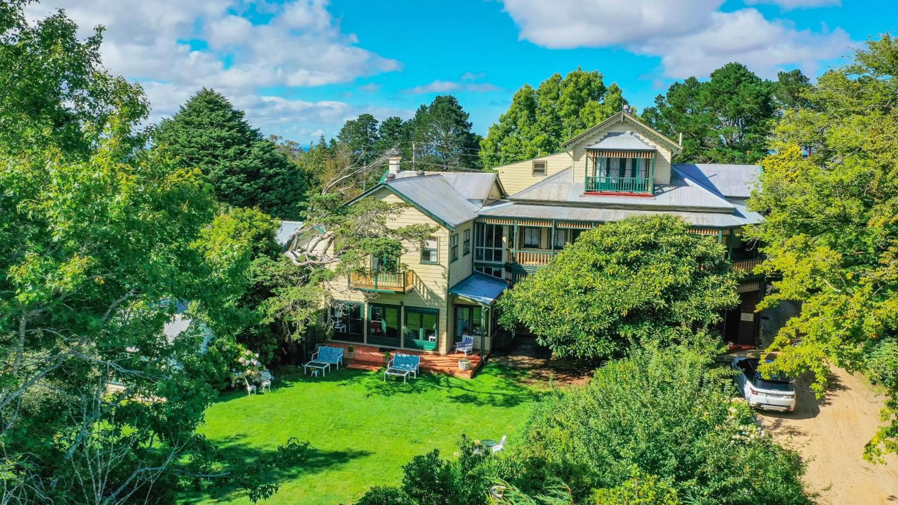 Property building in Leura House