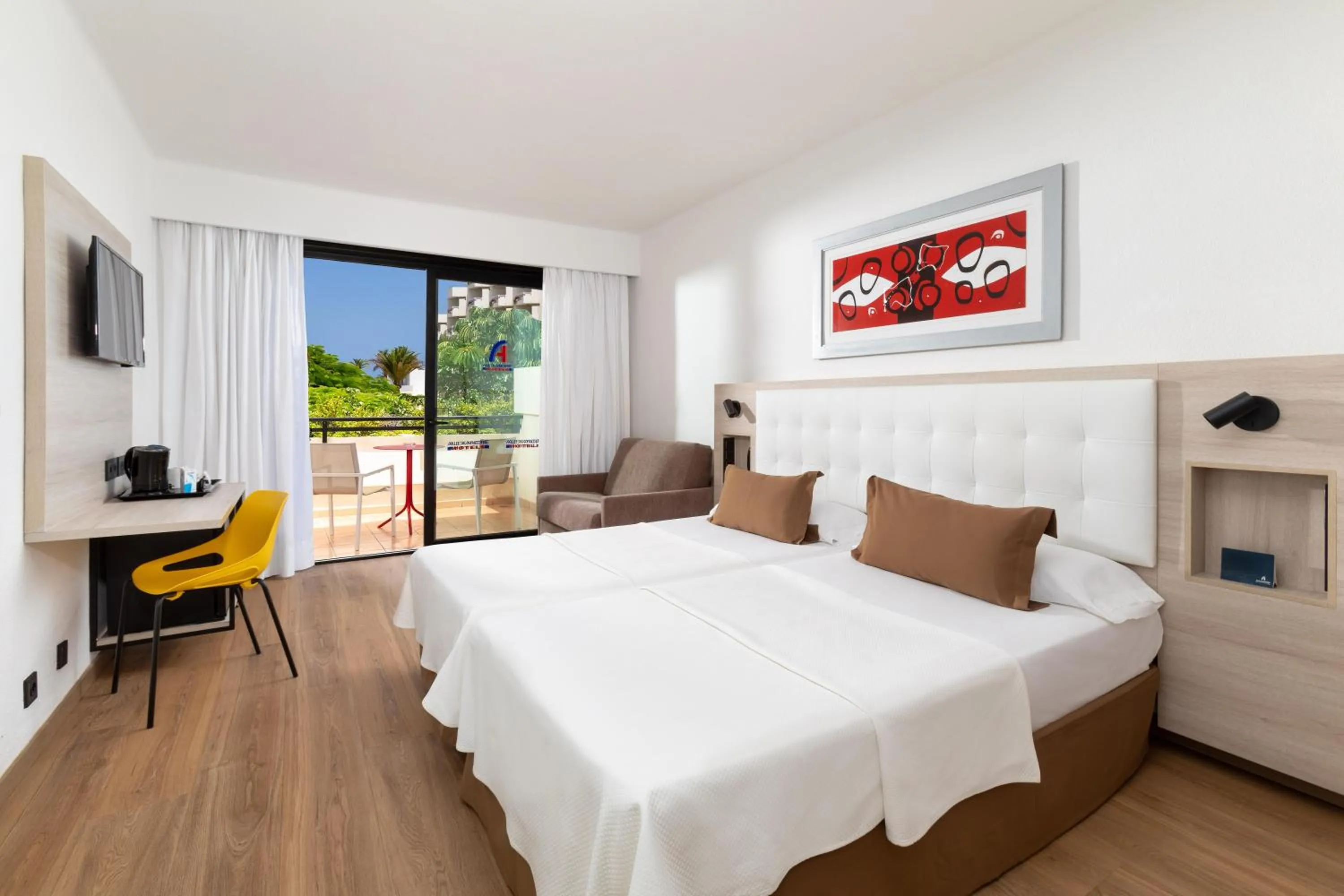 Photo of the whole room, Bed in Alexandre Gala