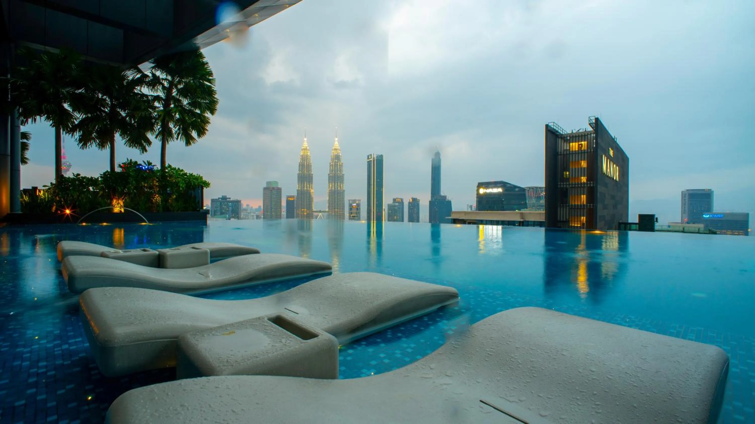 City view in MOONWAY SUITES At EATON KLCC