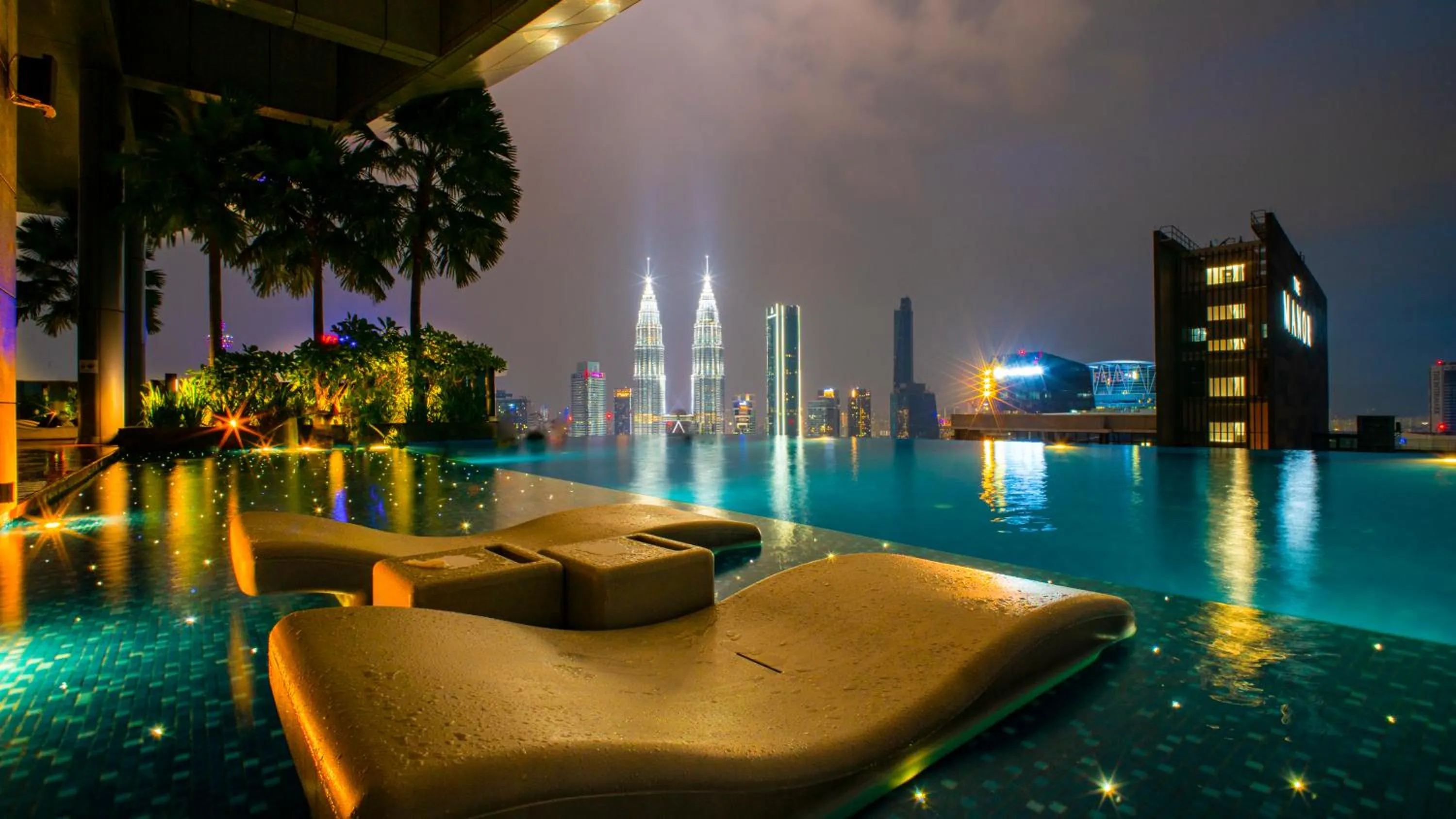 City view in MOONWAY SUITES At EATON KLCC