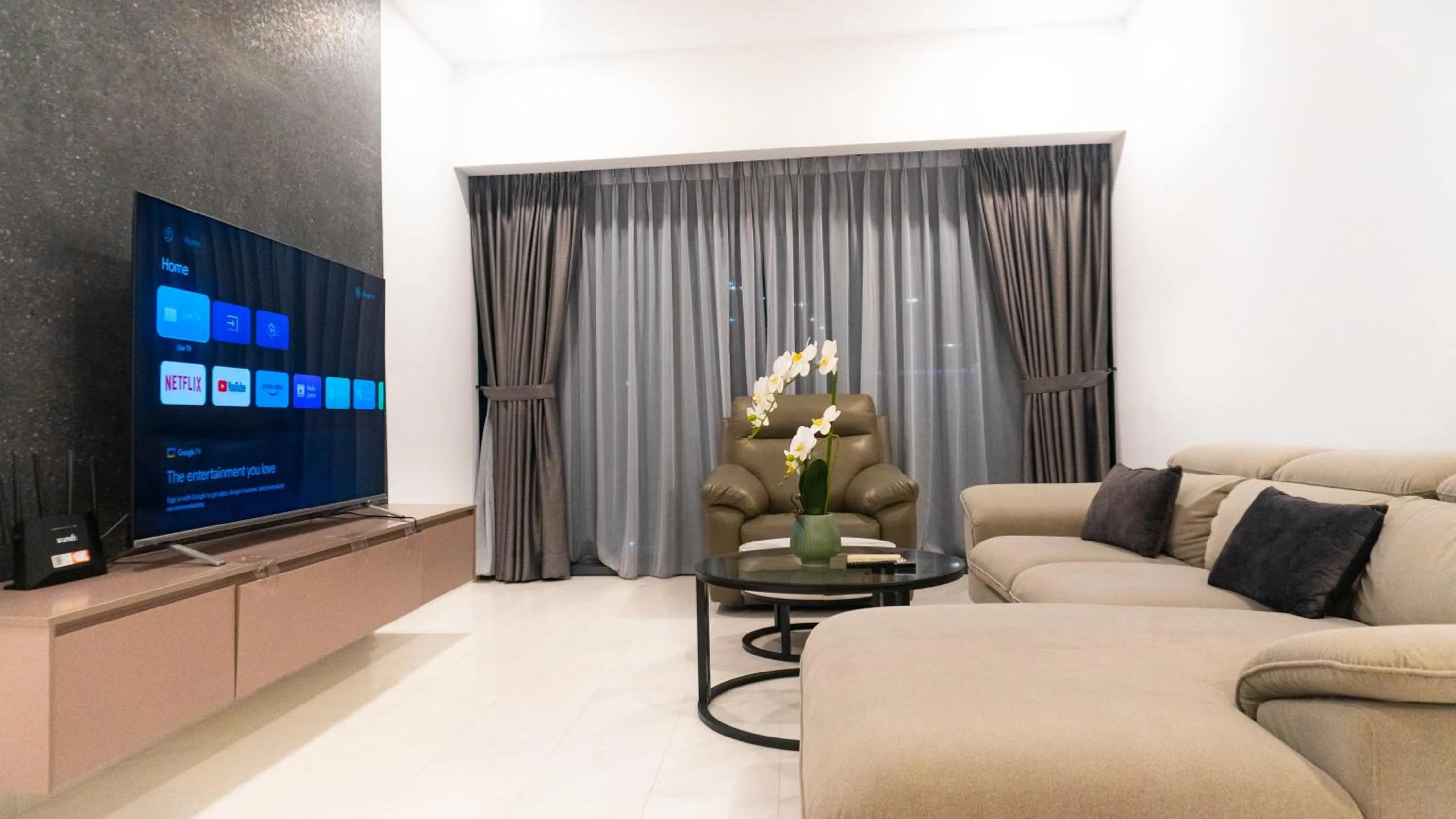 Communal lounge/ TV room in MOONWAY SUITES At EATON KLCC