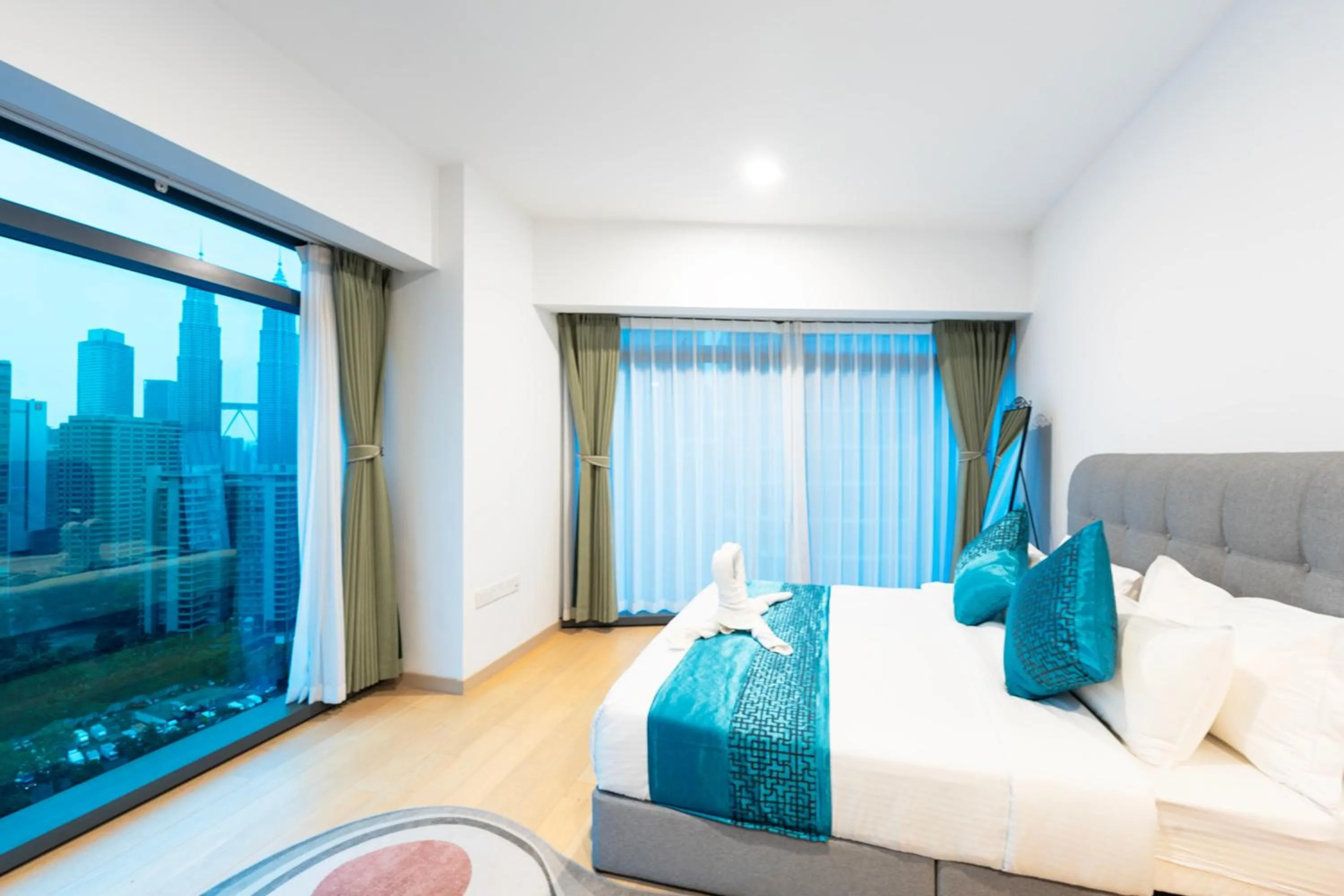 Bed in MOONWAY SUITES At EATON KLCC