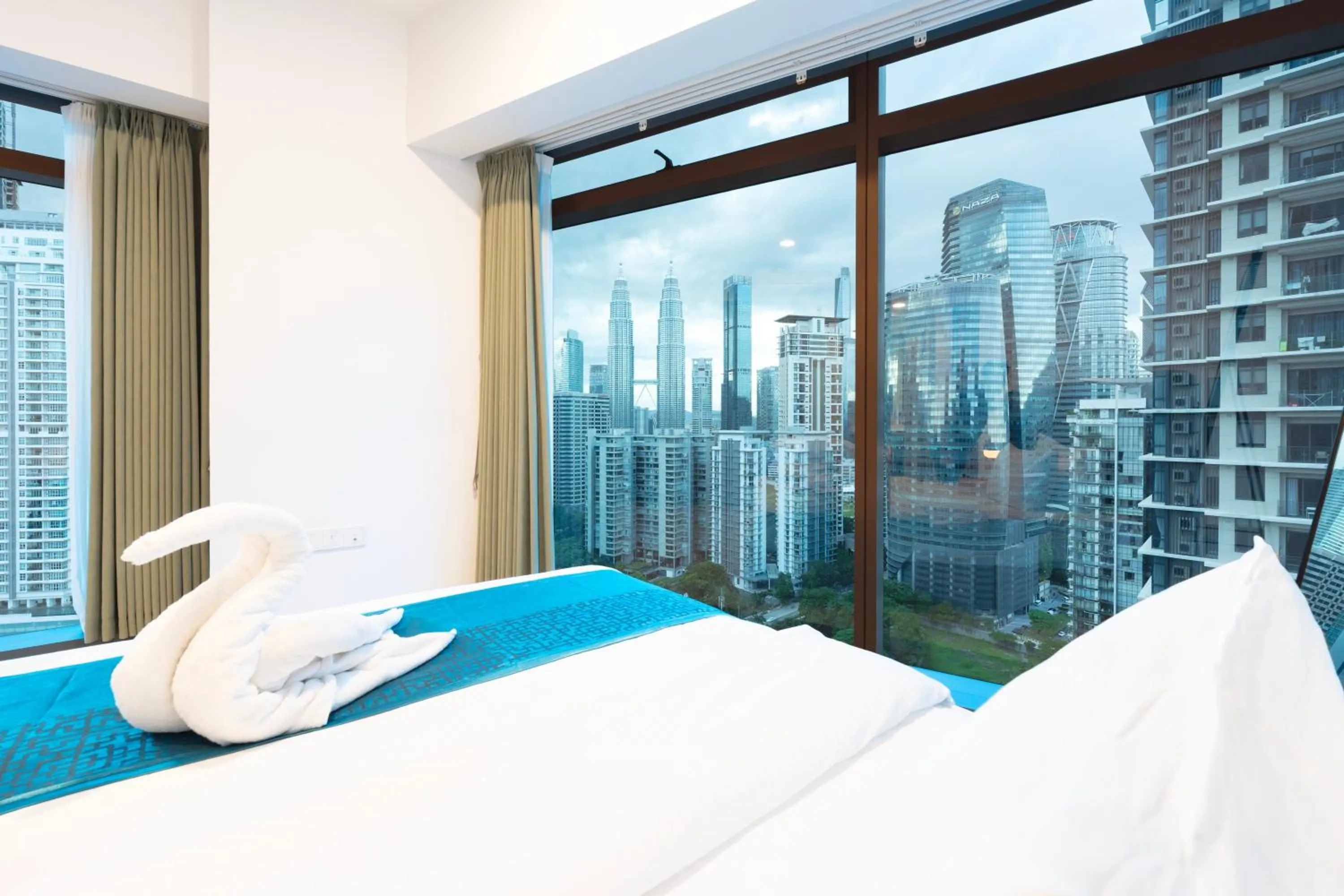 Bed in MOONWAY SUITES At EATON KLCC