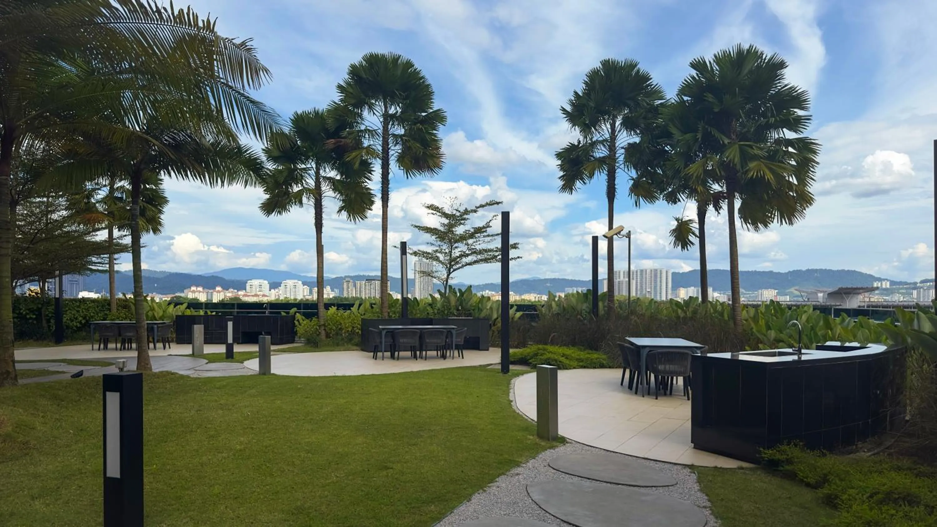 Day in MOONWAY SUITES At EATON KLCC