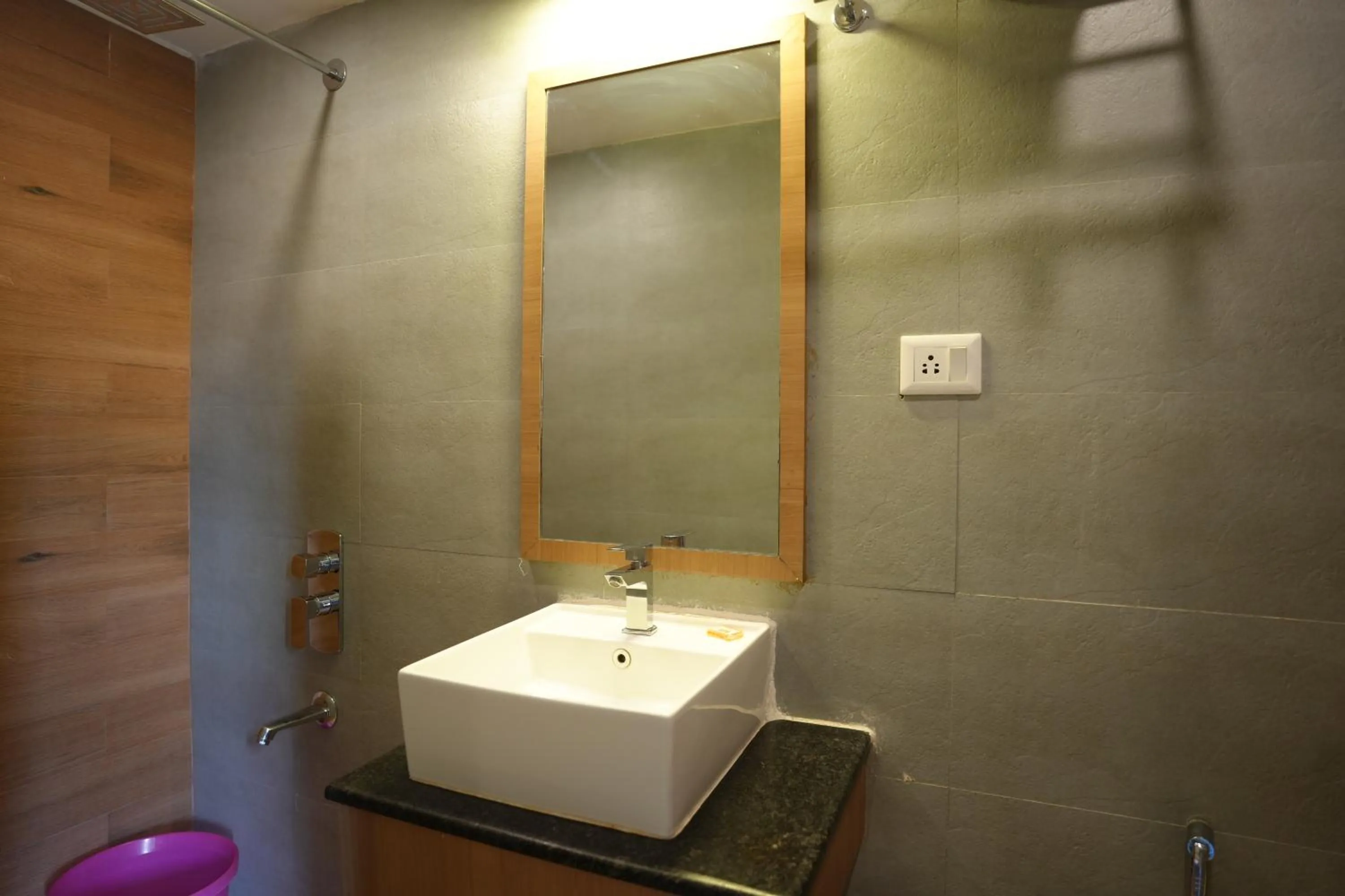 HOTEL SILKHOUSE PREMIER