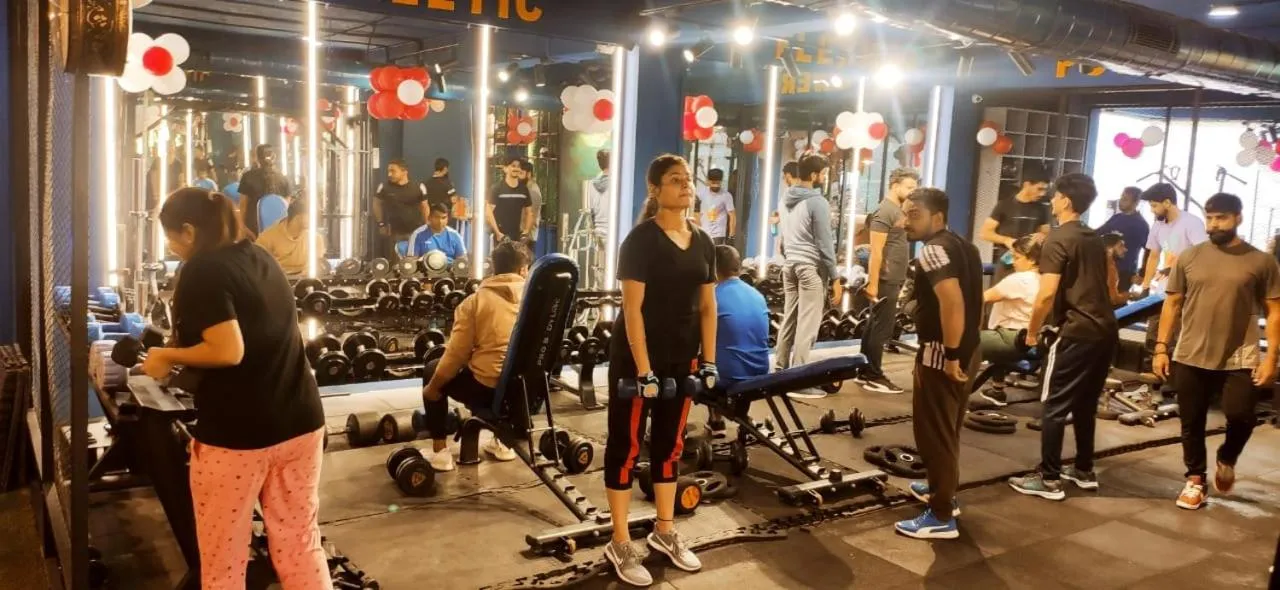 Fitness centre/facilities in HOTEL SILKHOUSE PREMIER