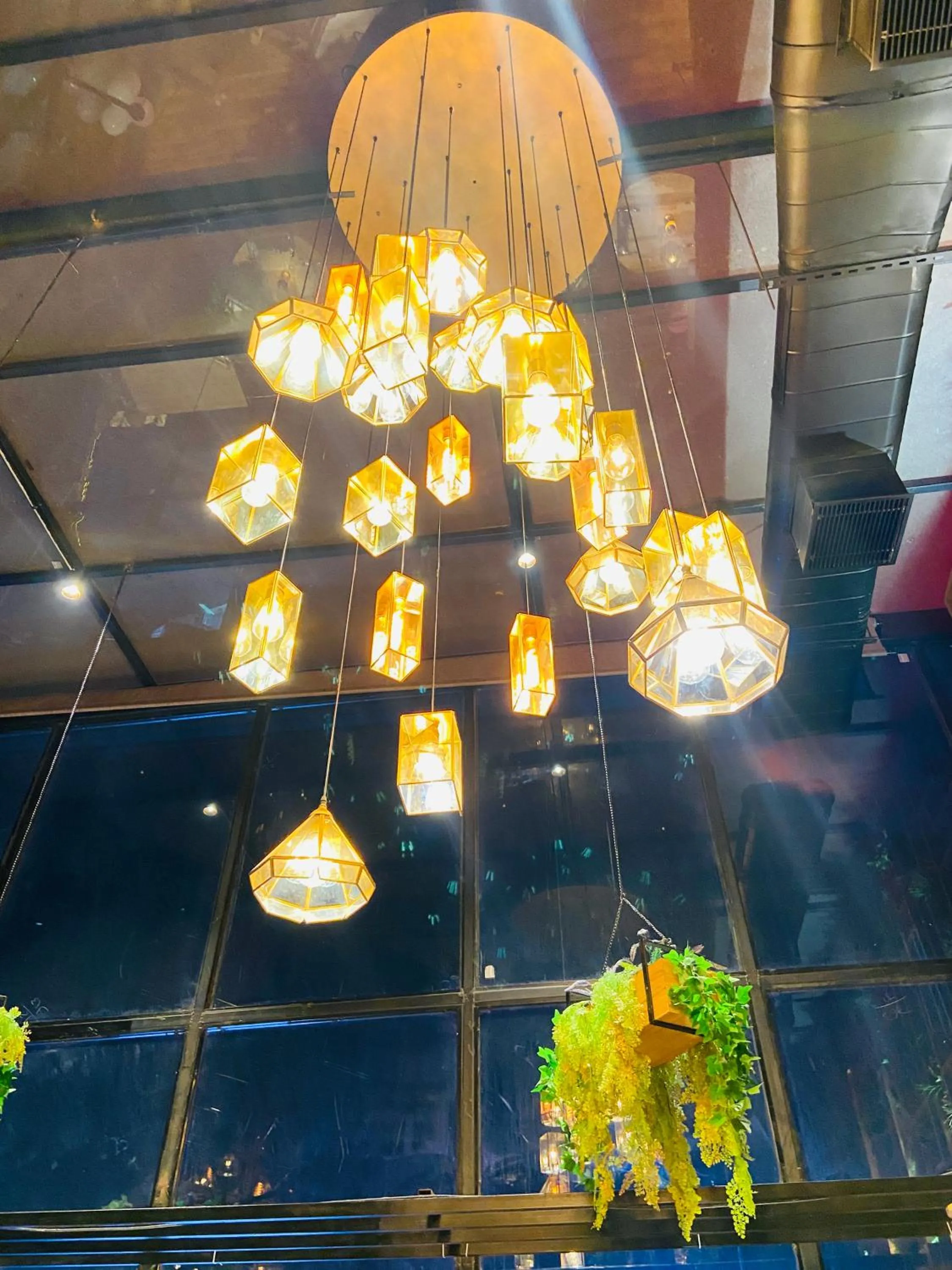 Restaurant/places to eat in HOTEL SILKHOUSE PREMIER