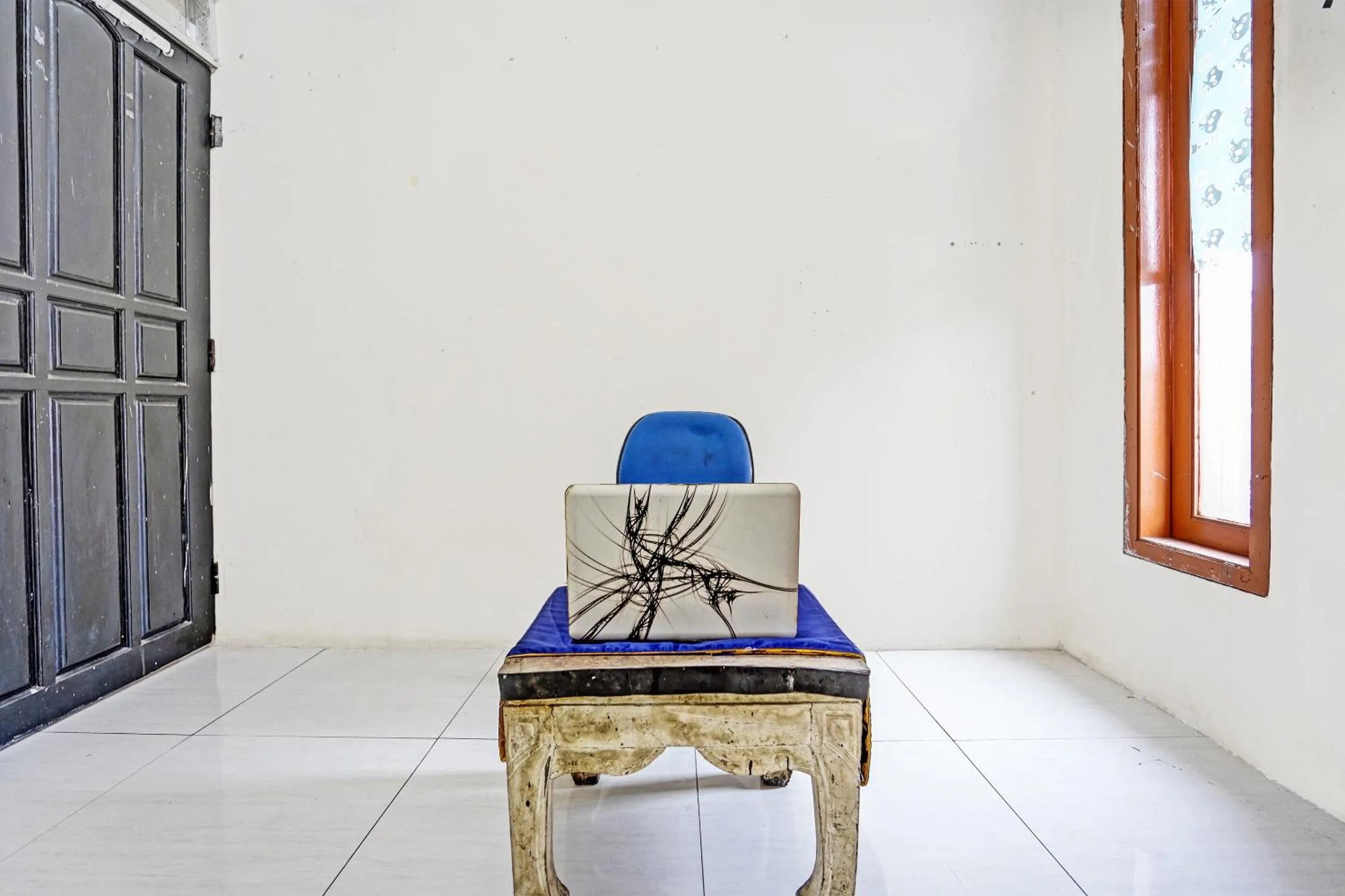 Lobby or reception in Hotel O Tarlo Guest House 4