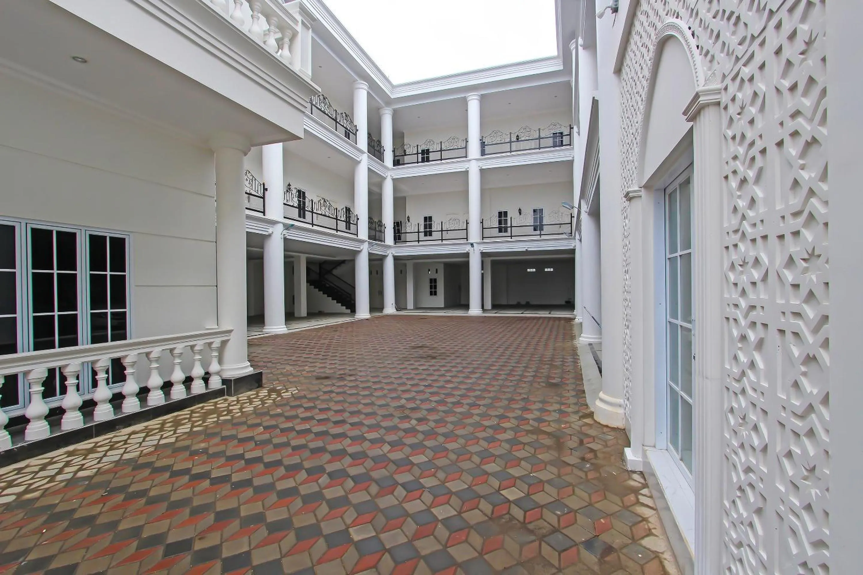 Lobby or reception in Capital O 92105 A'shanti Inn