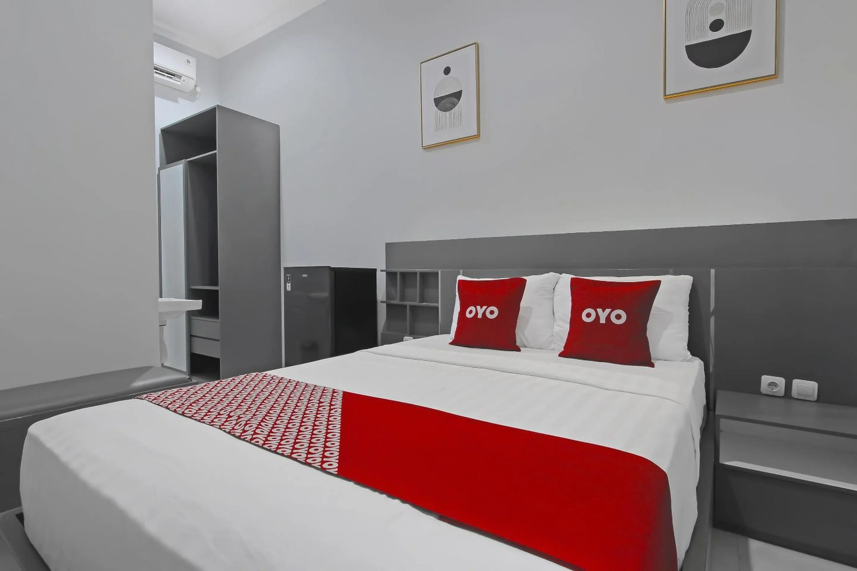 Bedroom in Capital O 92105 A'shanti Inn