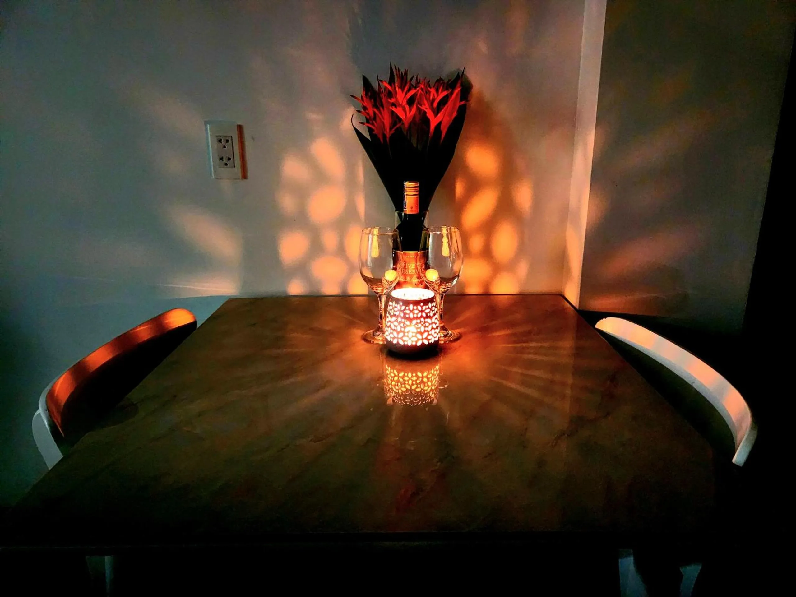 Dining area in Mi Amor Luxury Island Apartment - 3 minutes to the beach