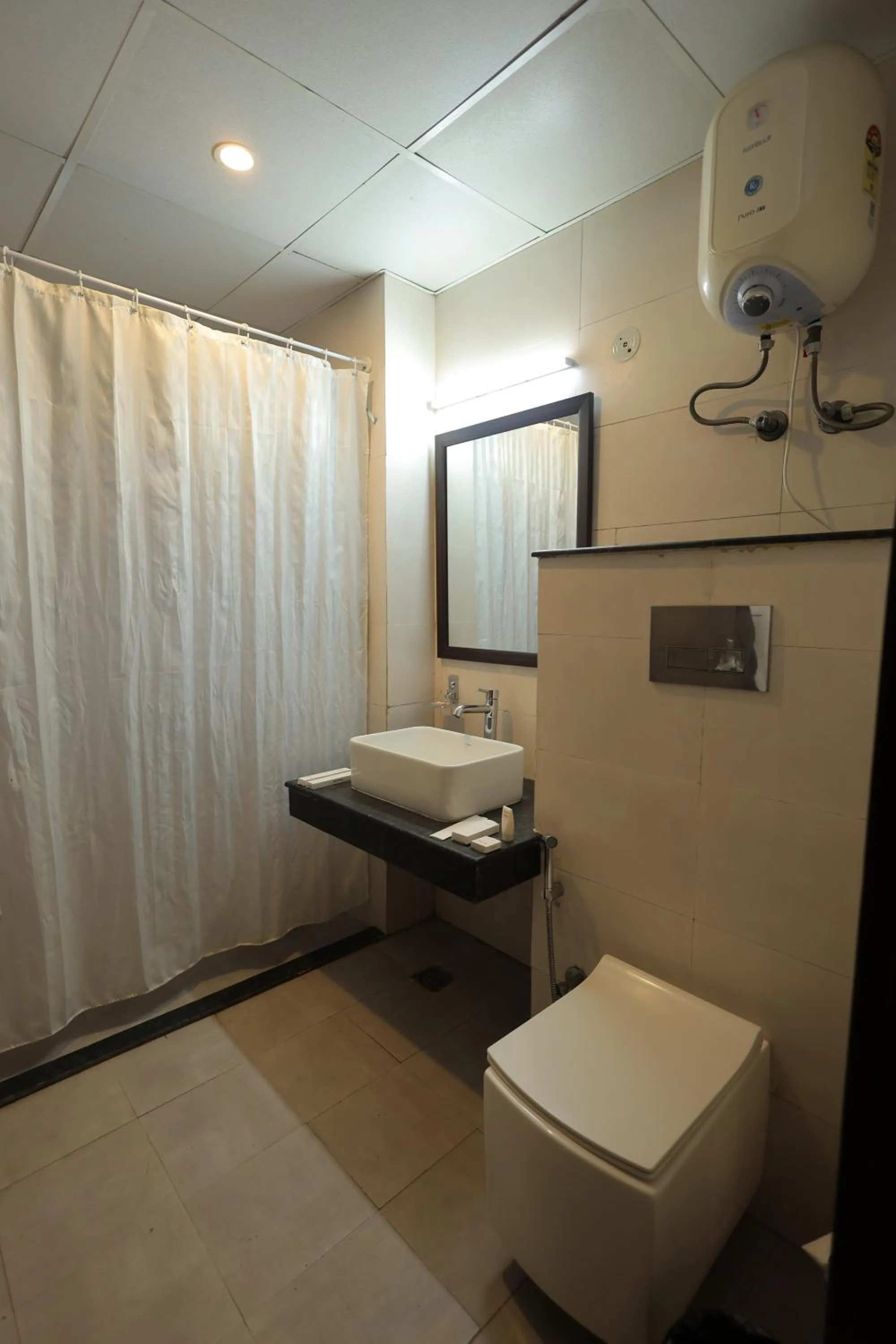 Bathroom in Hide Away Studios