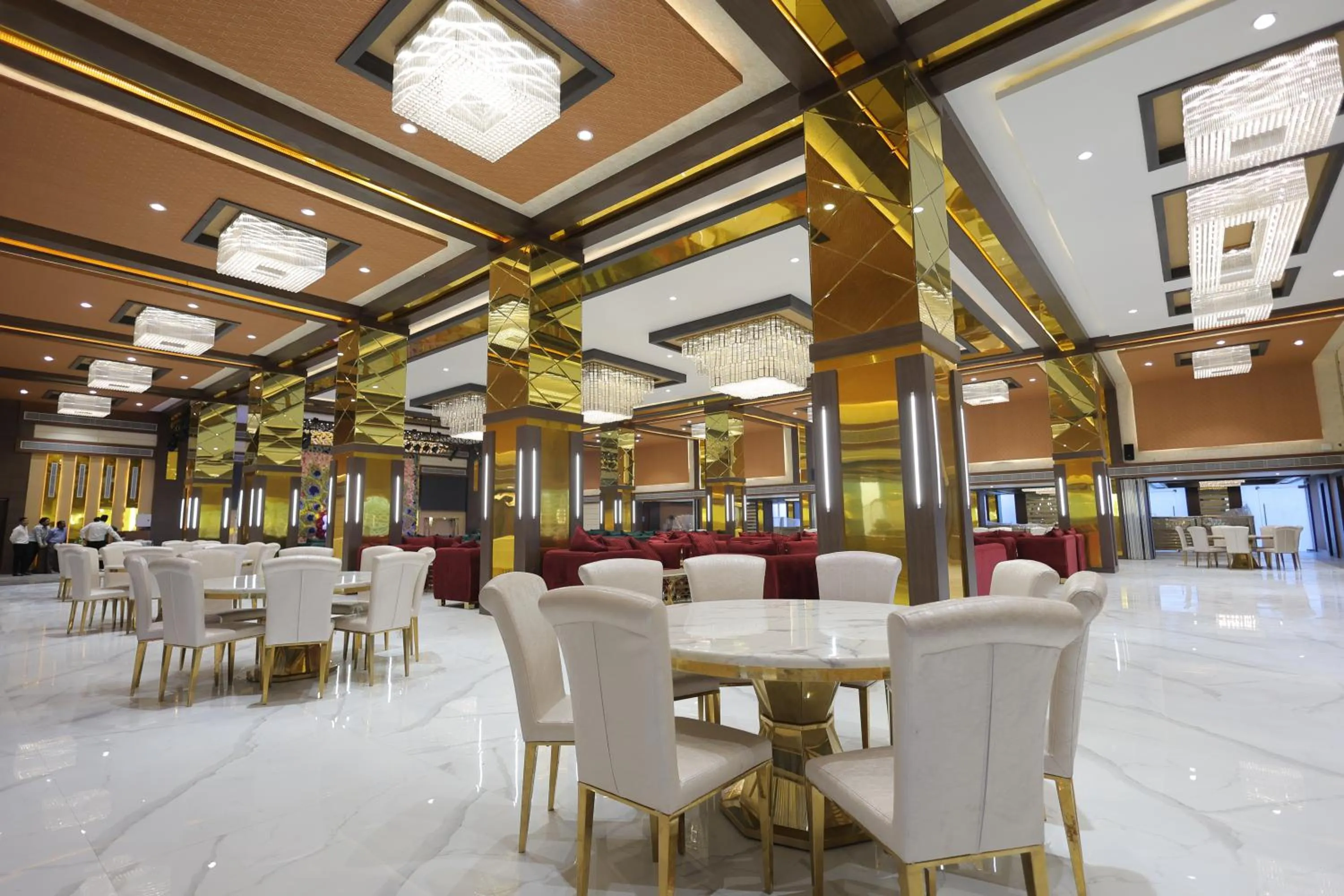 Banquet/Function facilities in Hide Away Studios