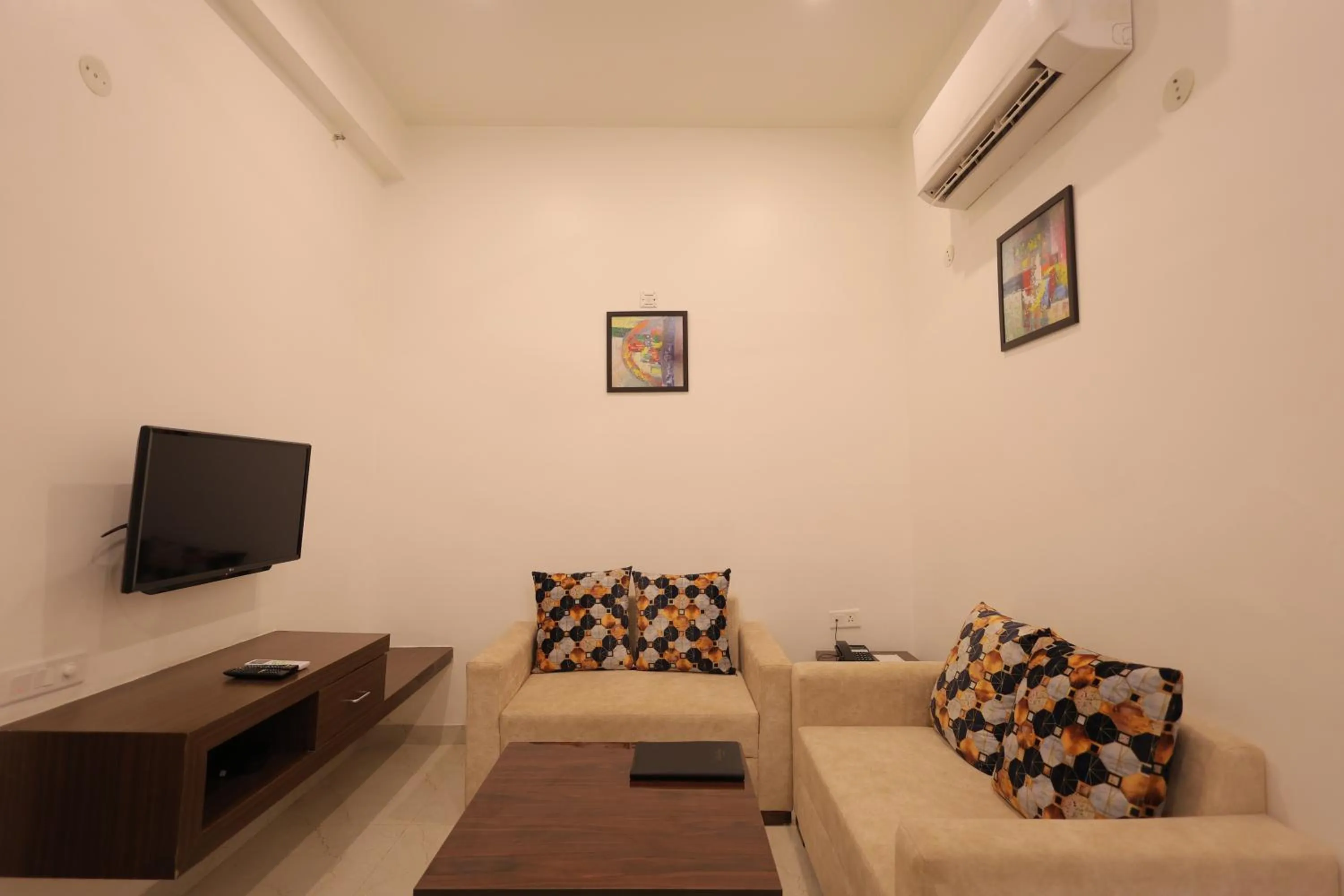 Seating area in Hide Away Studios