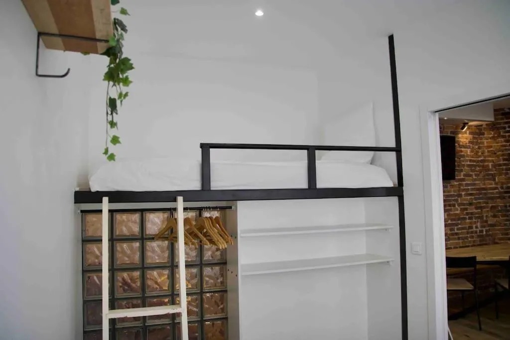 Another brick in the wall Apartment in Paris Sleeps 9