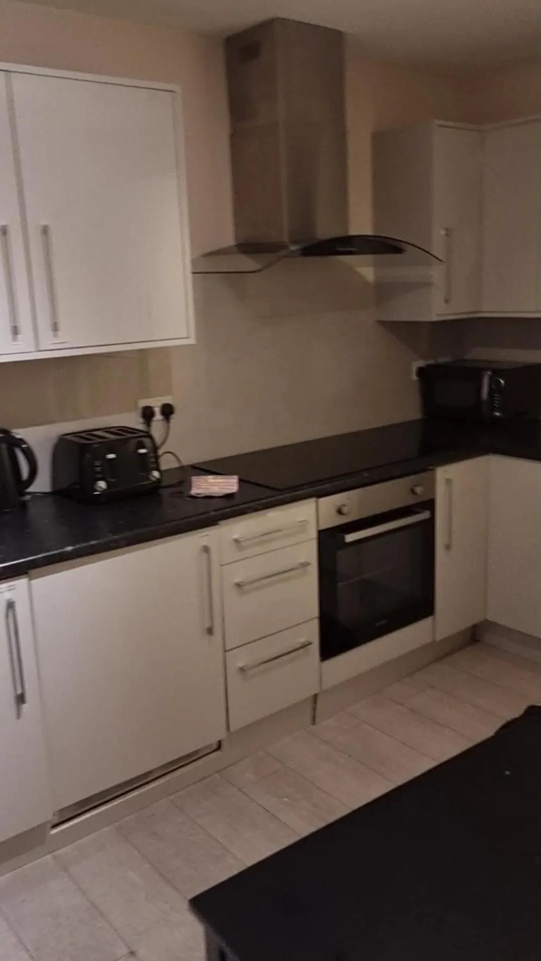 Kitchen or kitchenette in Dockside Lodge