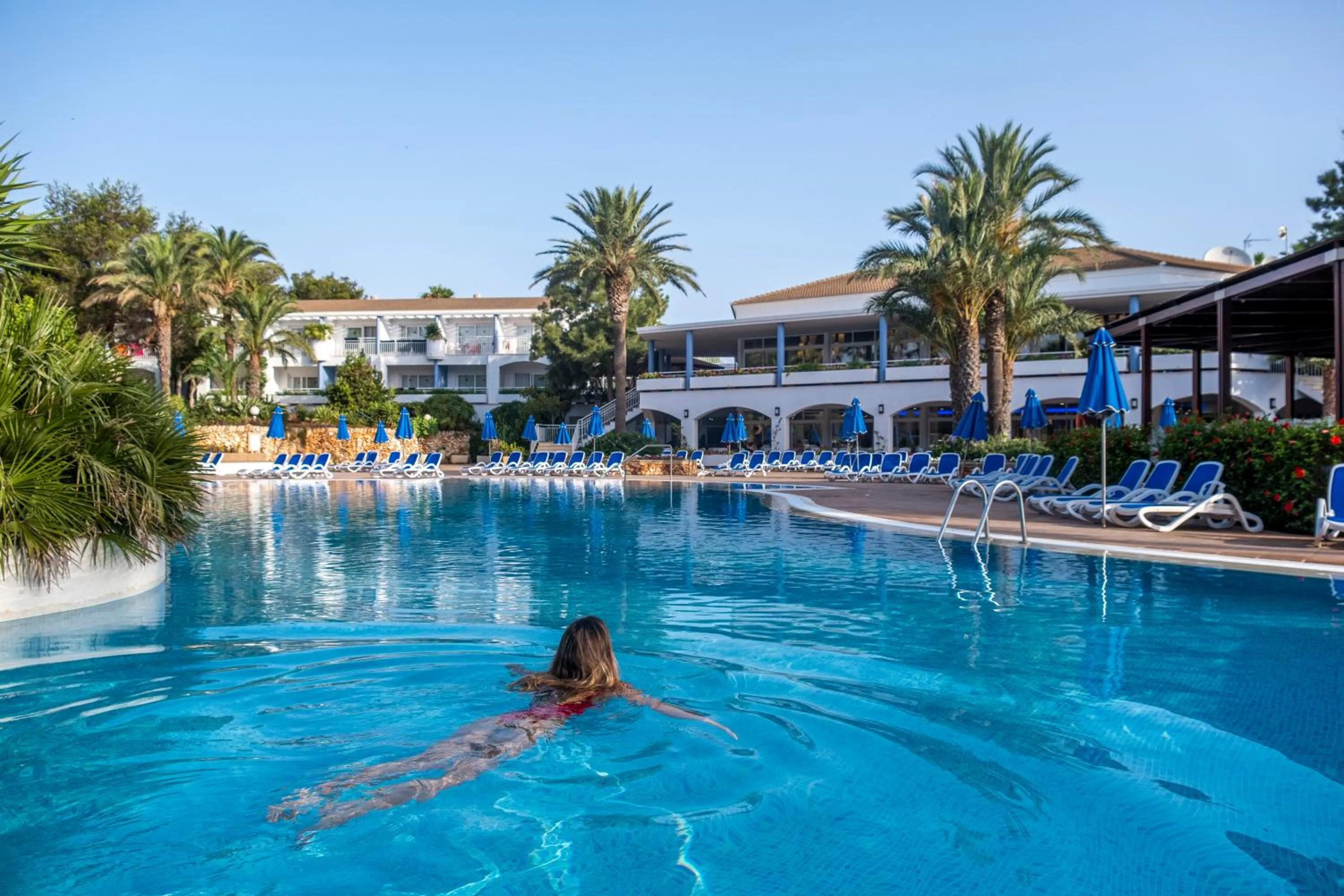 Swimming pool in Sagitario Princesa Playa