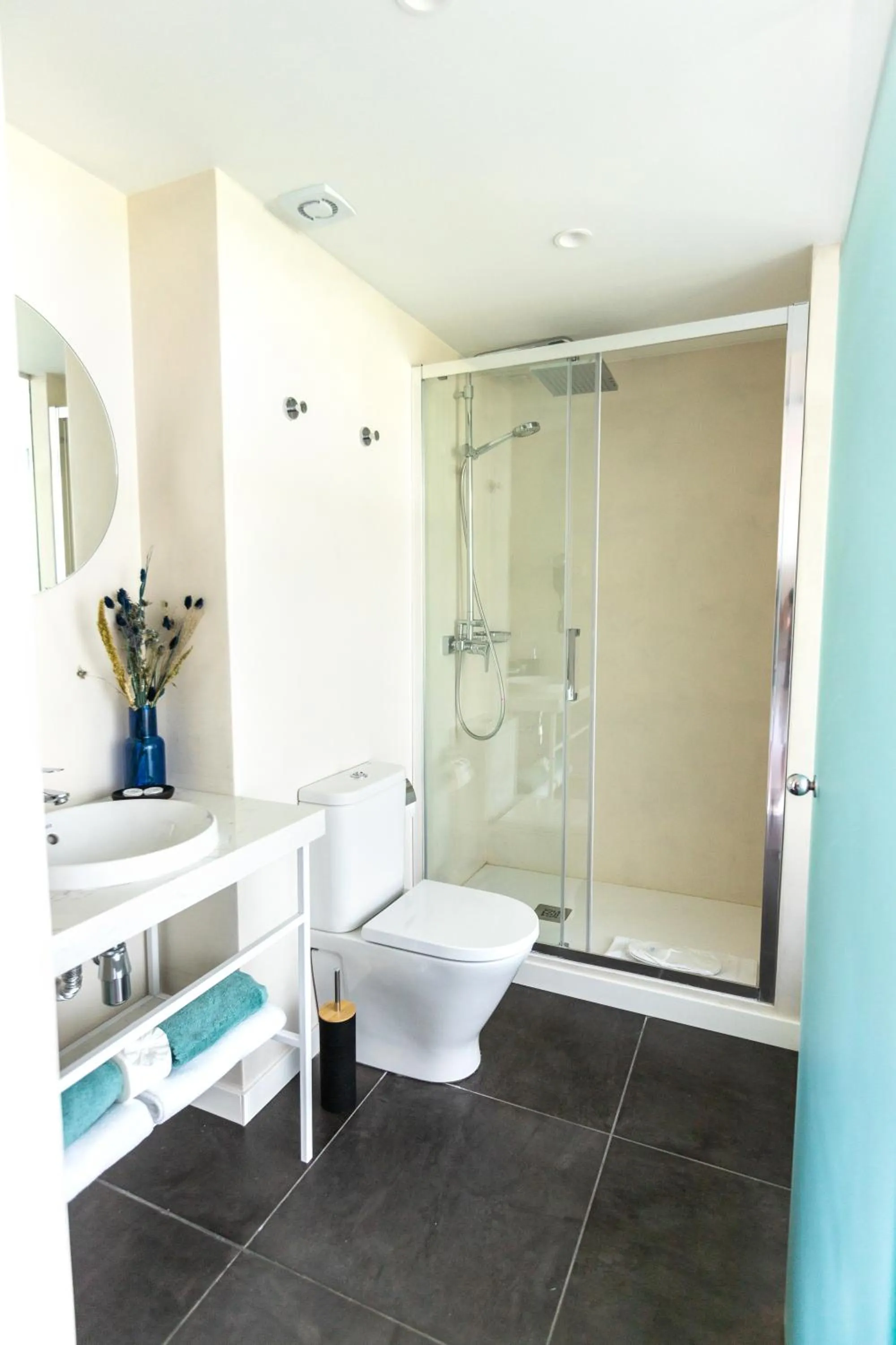 Toilet in Hotel 54 Barceloneta