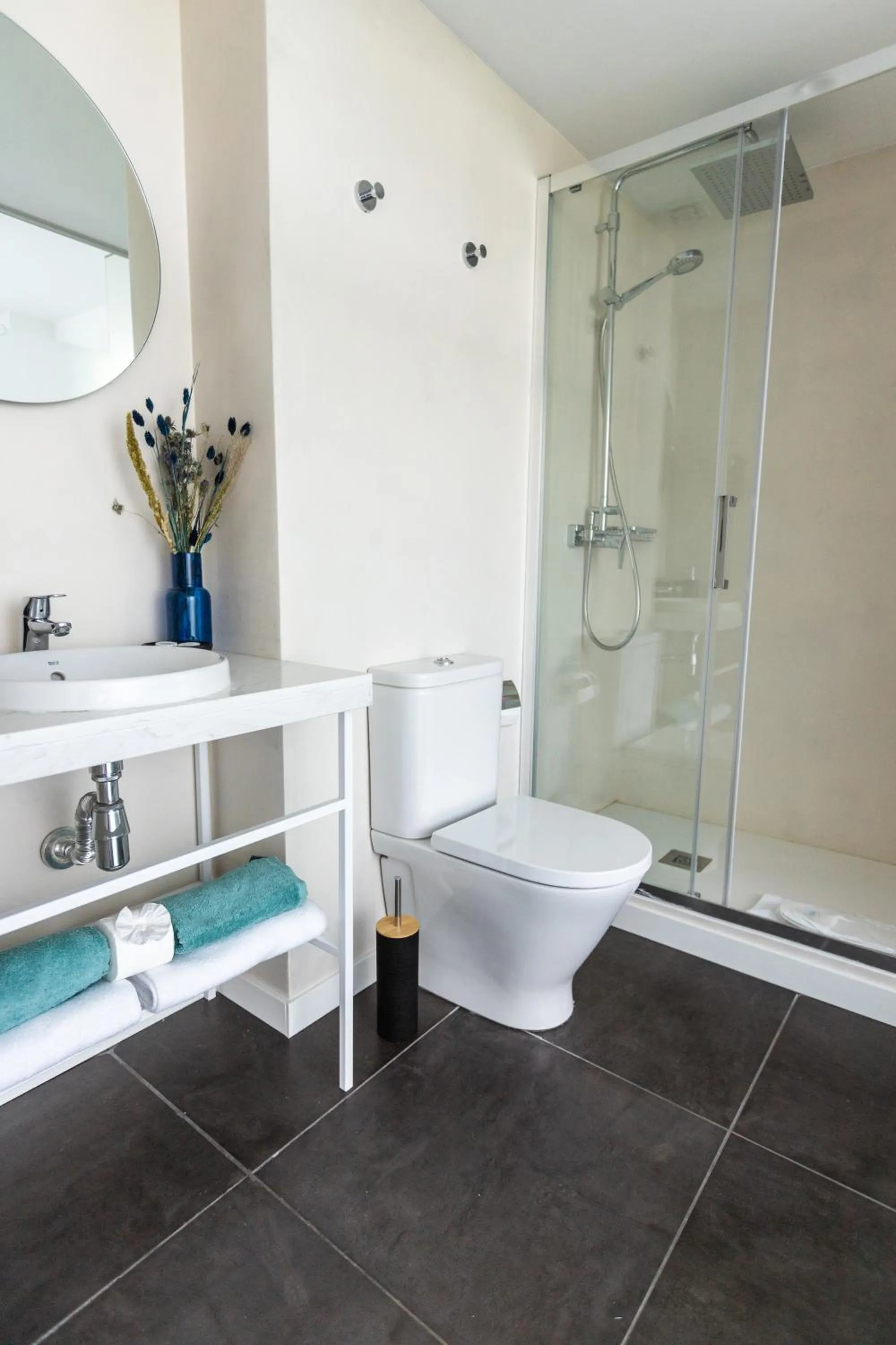 Toilet in Hotel 54 Barceloneta