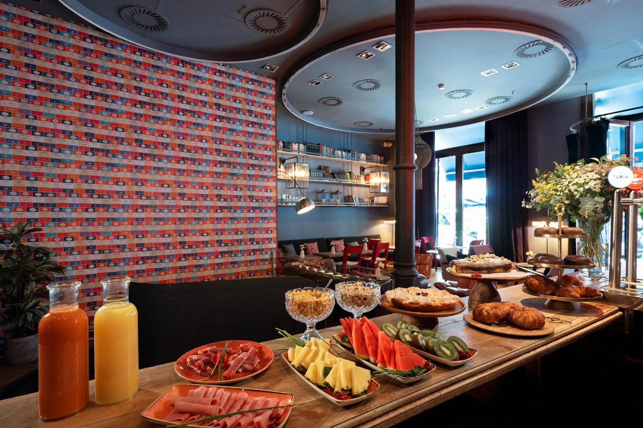 Breakfast in Chic & Basic Born Boutique Hotel