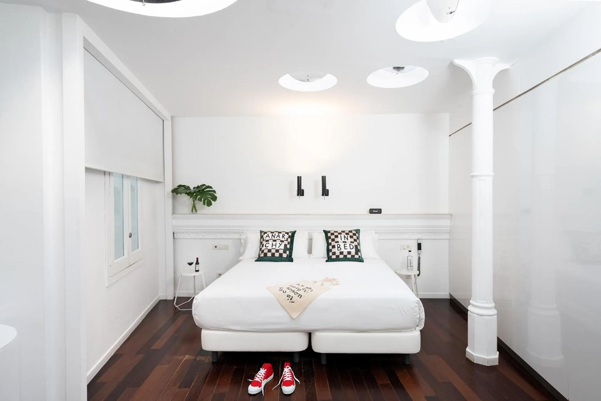 Bedroom, Bed in Chic & Basic Born Boutique Hotel
