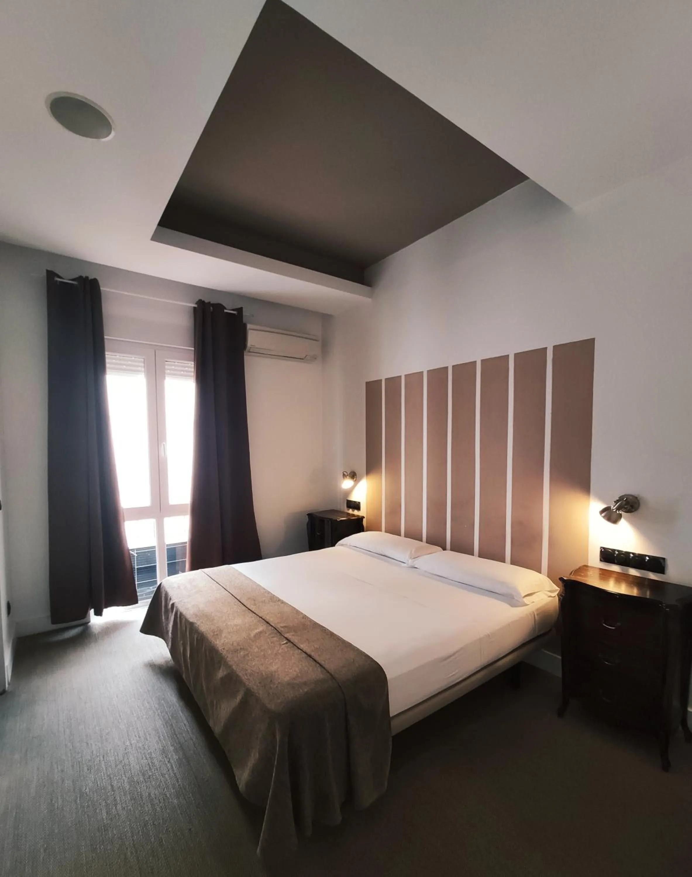 Bedroom, Bed in Hostal Santa Ana Colors