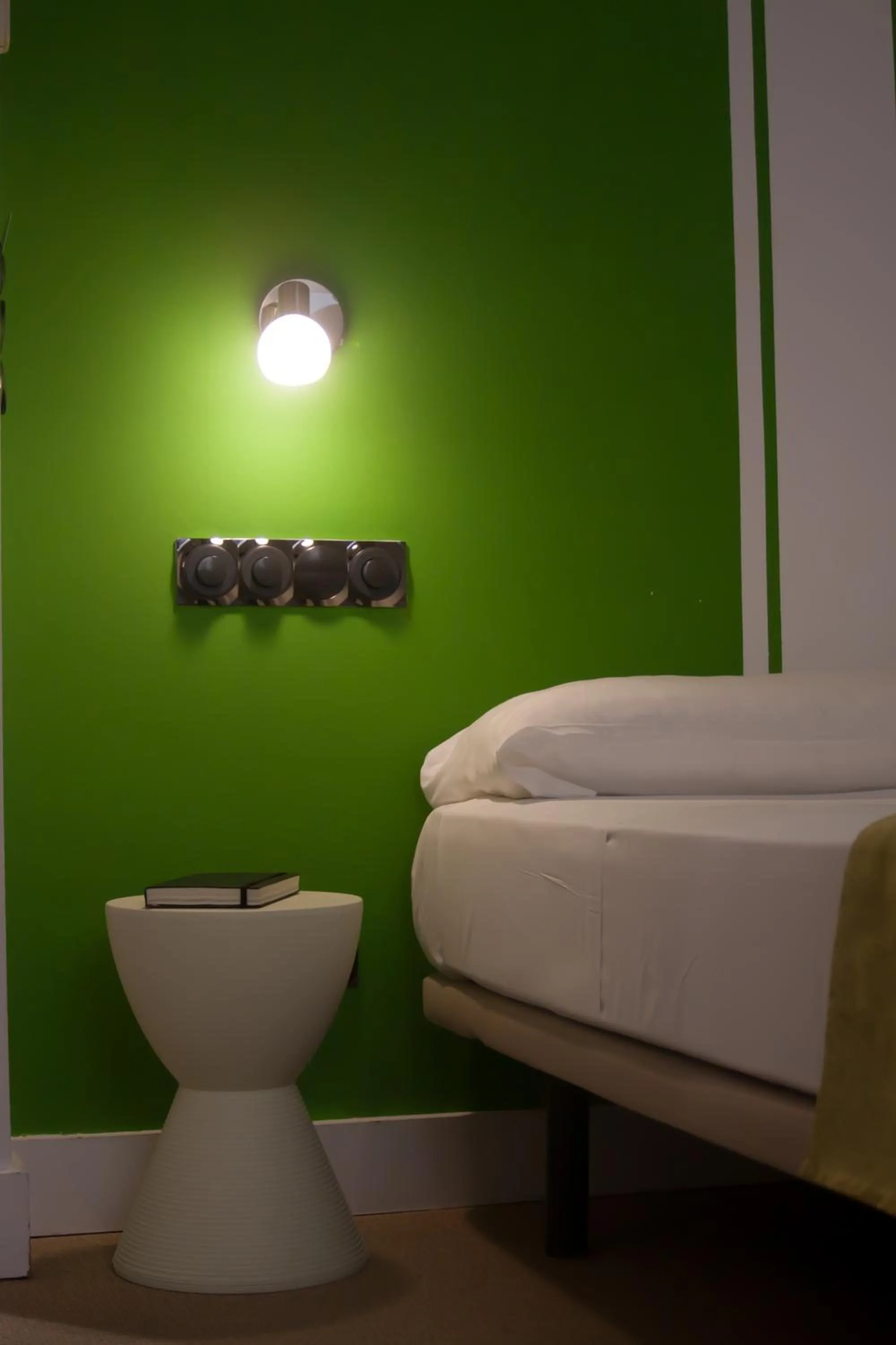 Bed in Hostal Santa Ana Colors