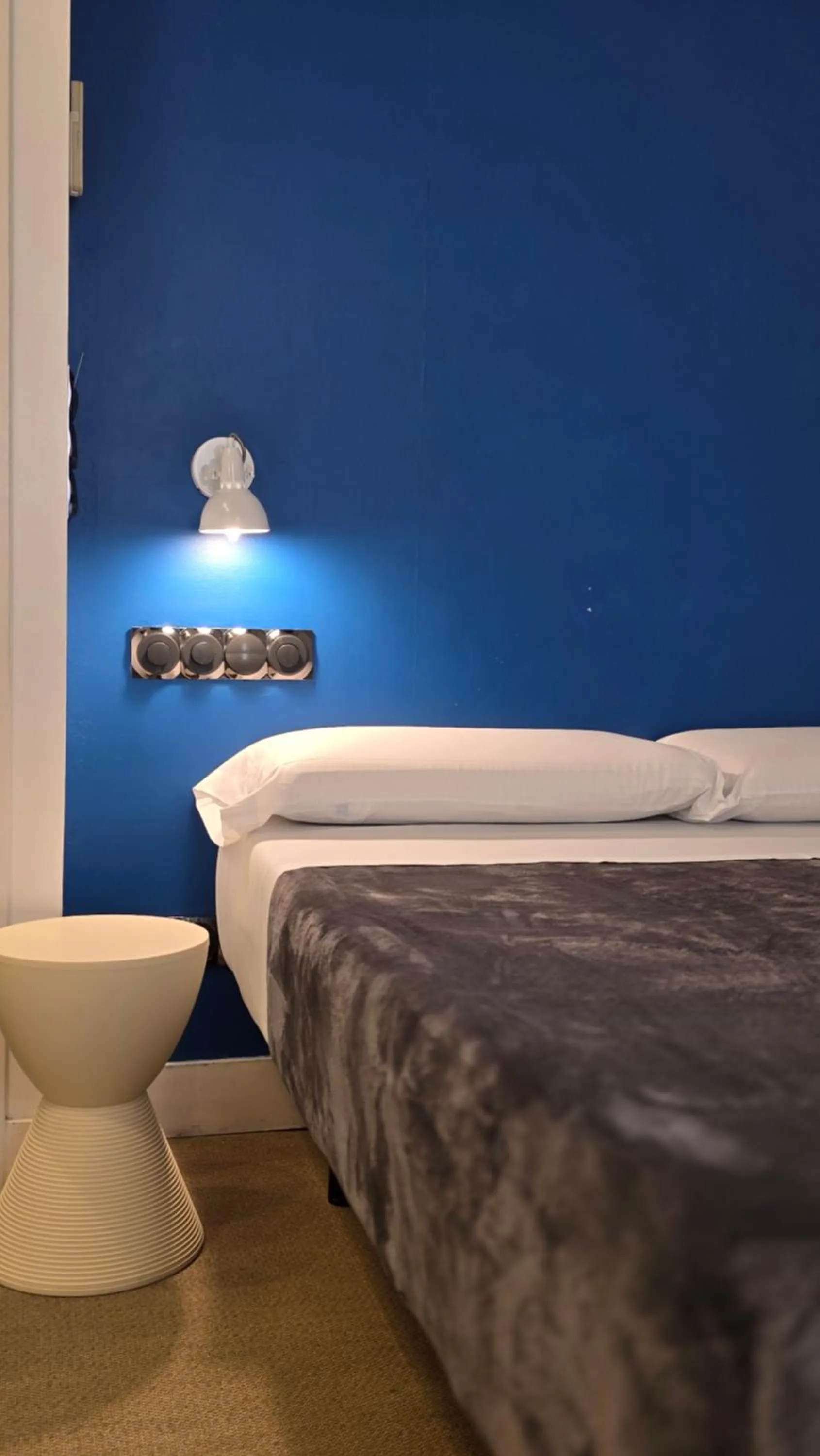 Bed in Hostal Santa Ana Colors