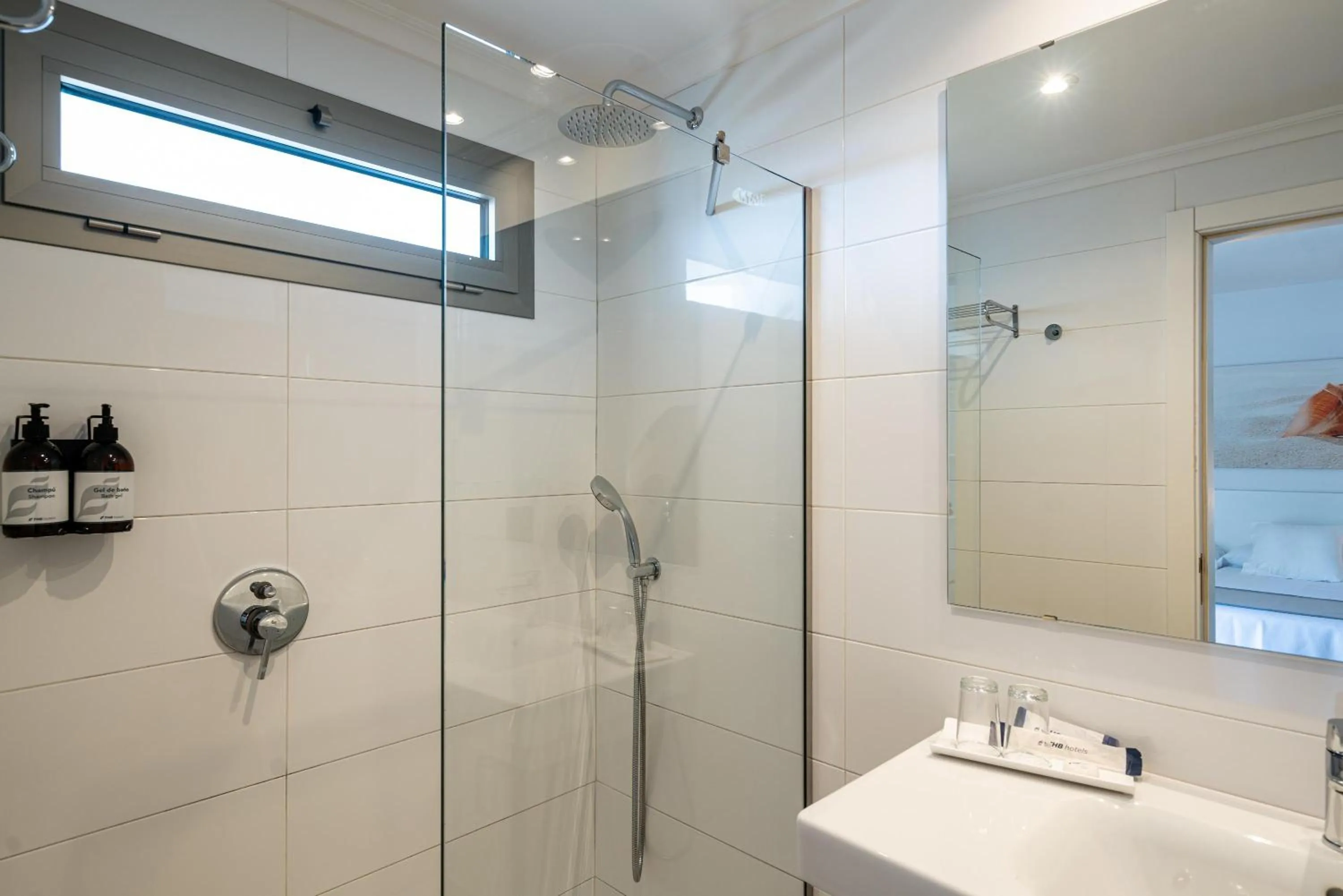 Shower in THB Maria Isabel - Adults Only