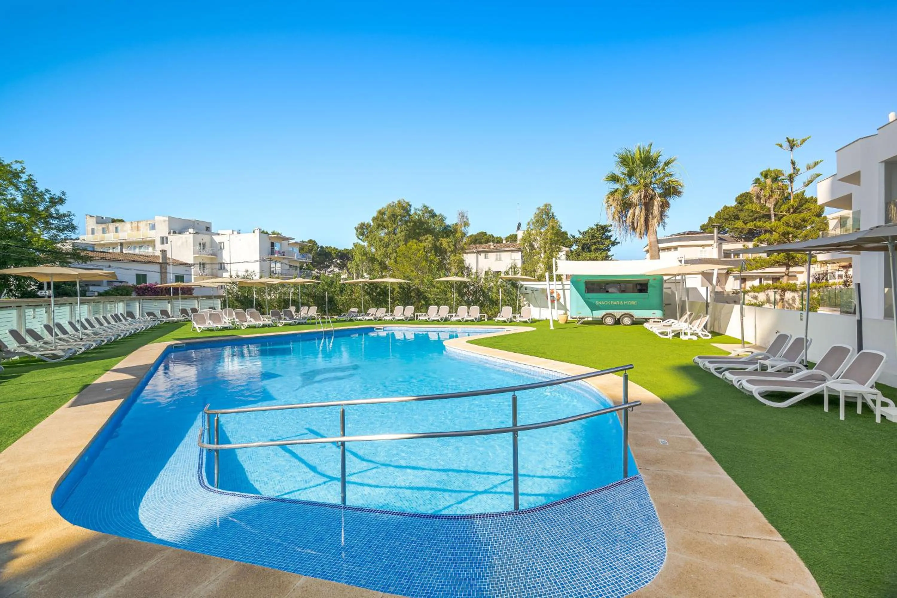 Swimming pool in THB Maria Isabel - Adults Only