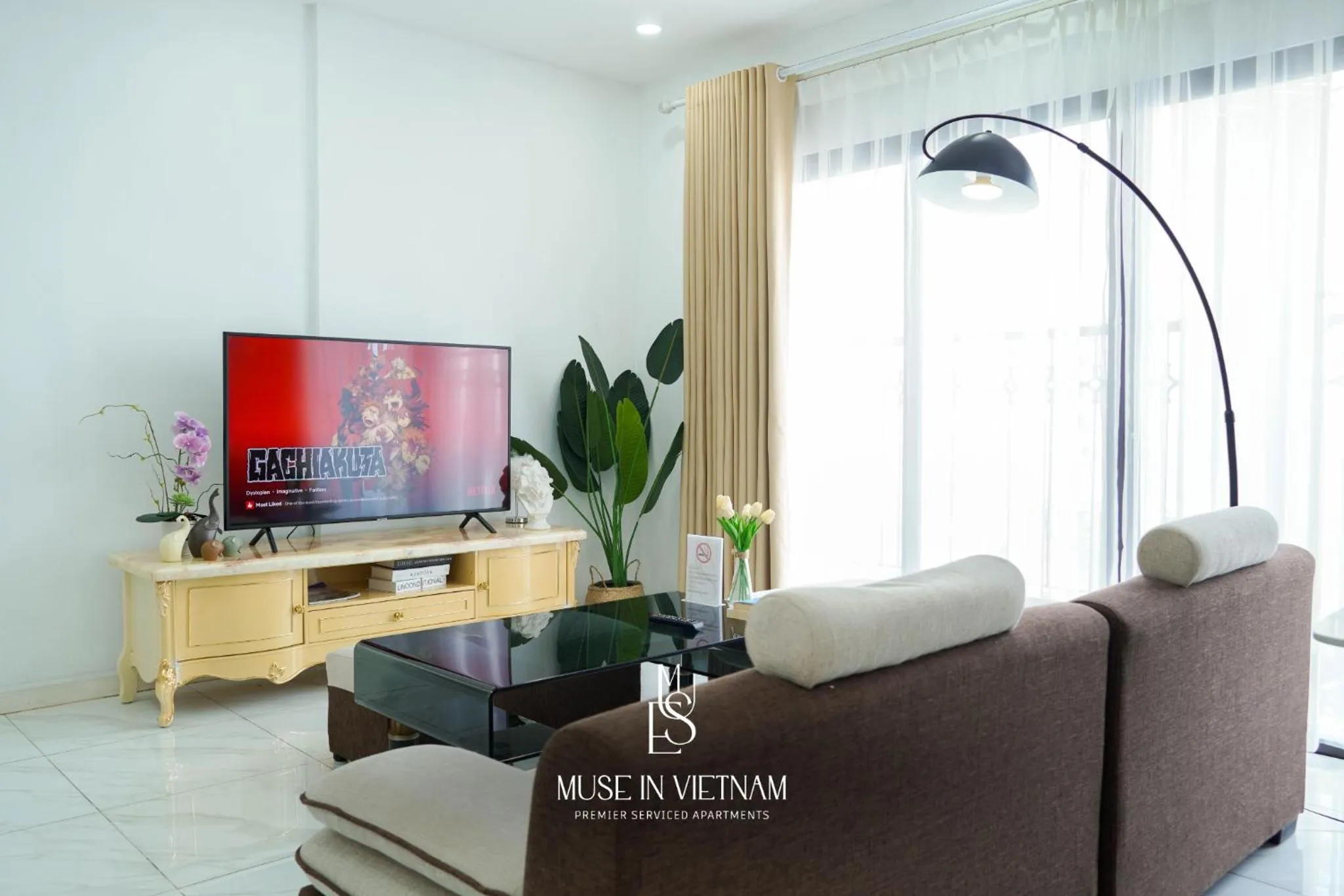 Living room in Muse Hanoi Lake View Luxury Apartment - D' Eldorado