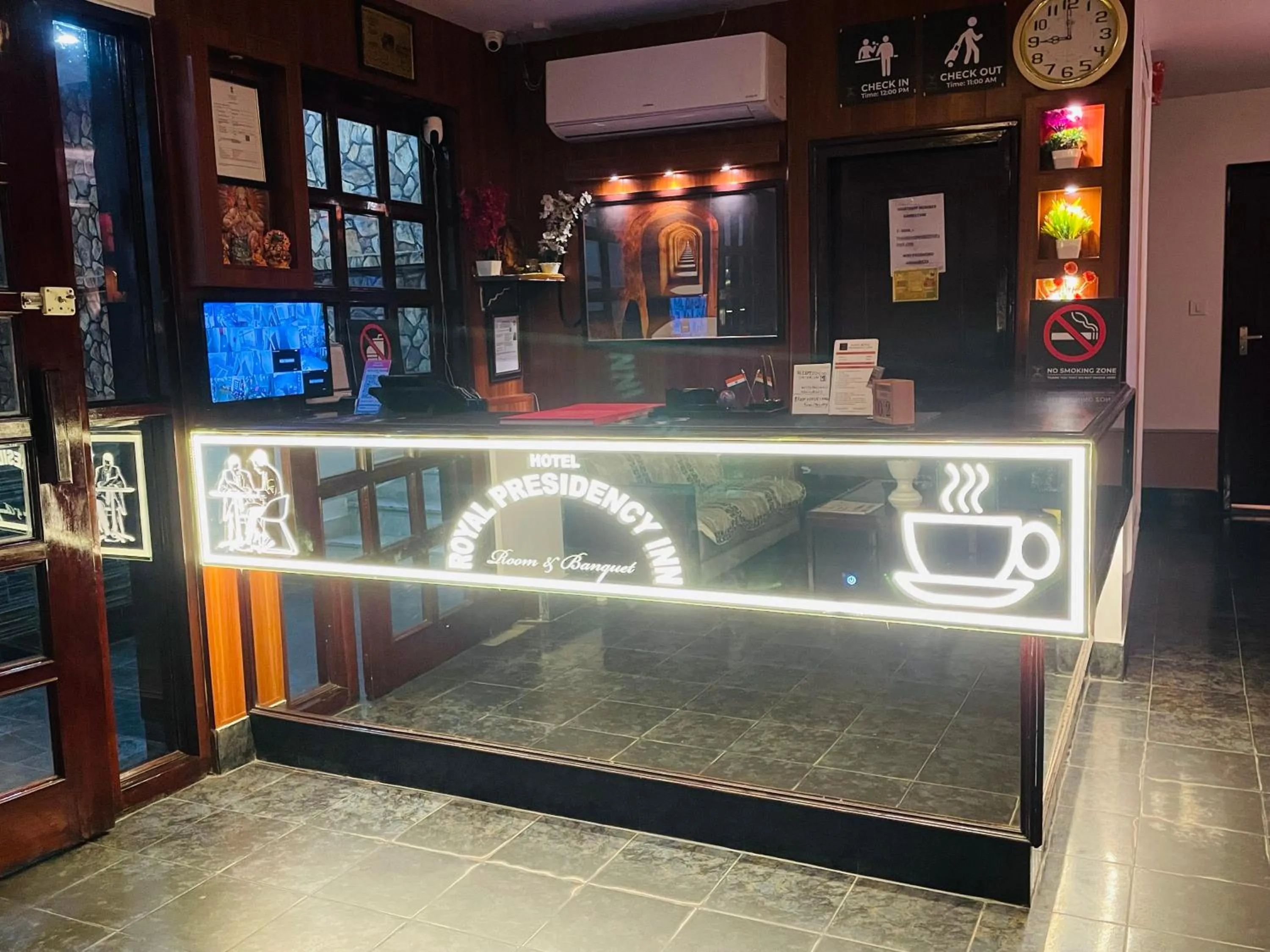 THE ROYAL PRESIDENCY INN