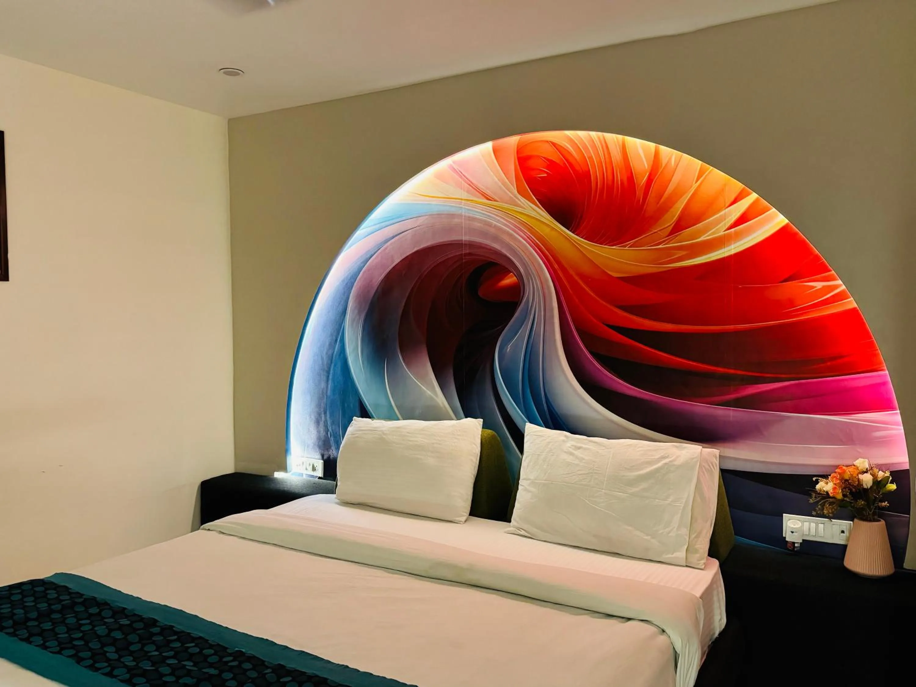 THE ROYAL PRESIDENCY INN