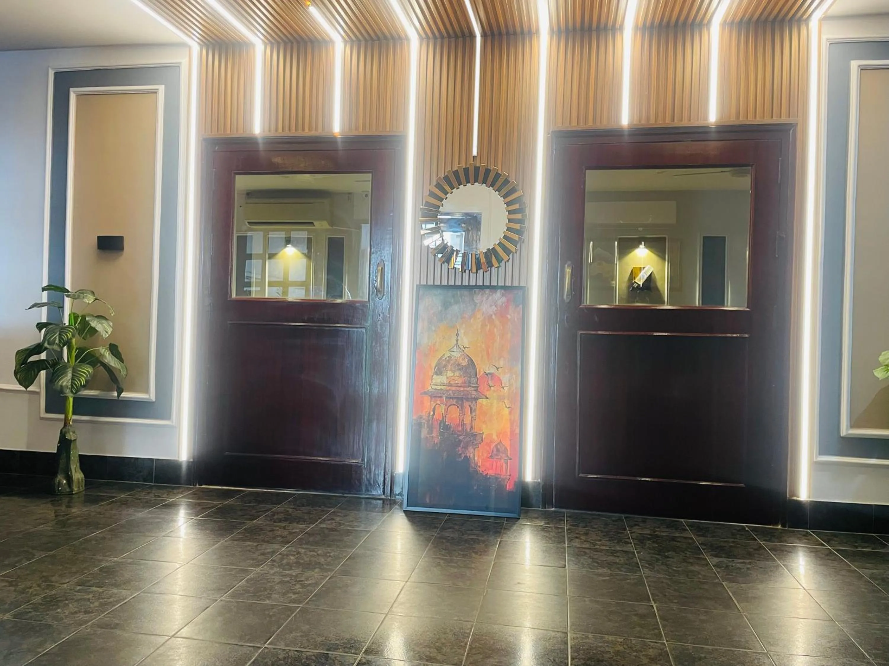 THE ROYAL PRESIDENCY INN