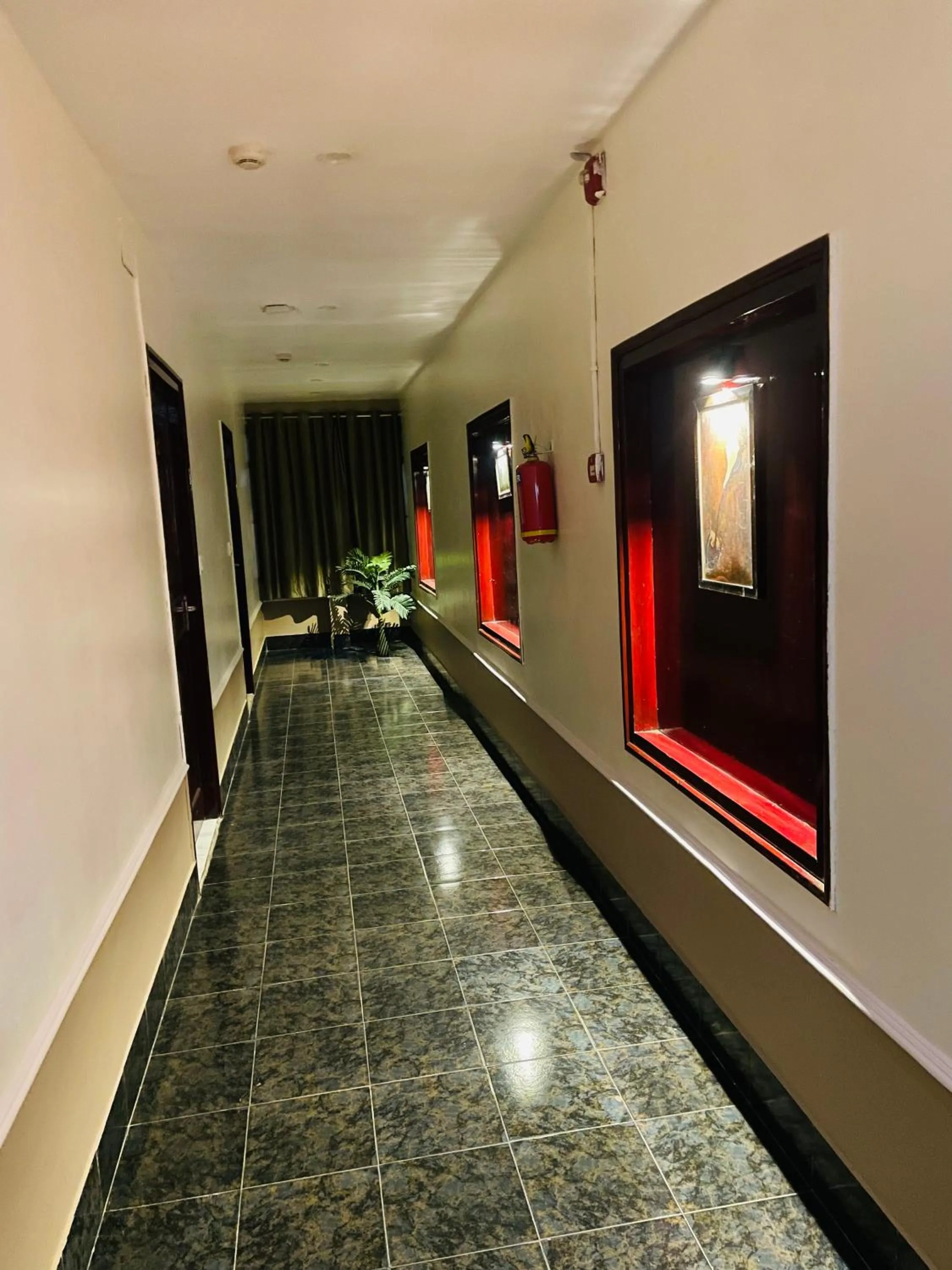 THE ROYAL PRESIDENCY INN