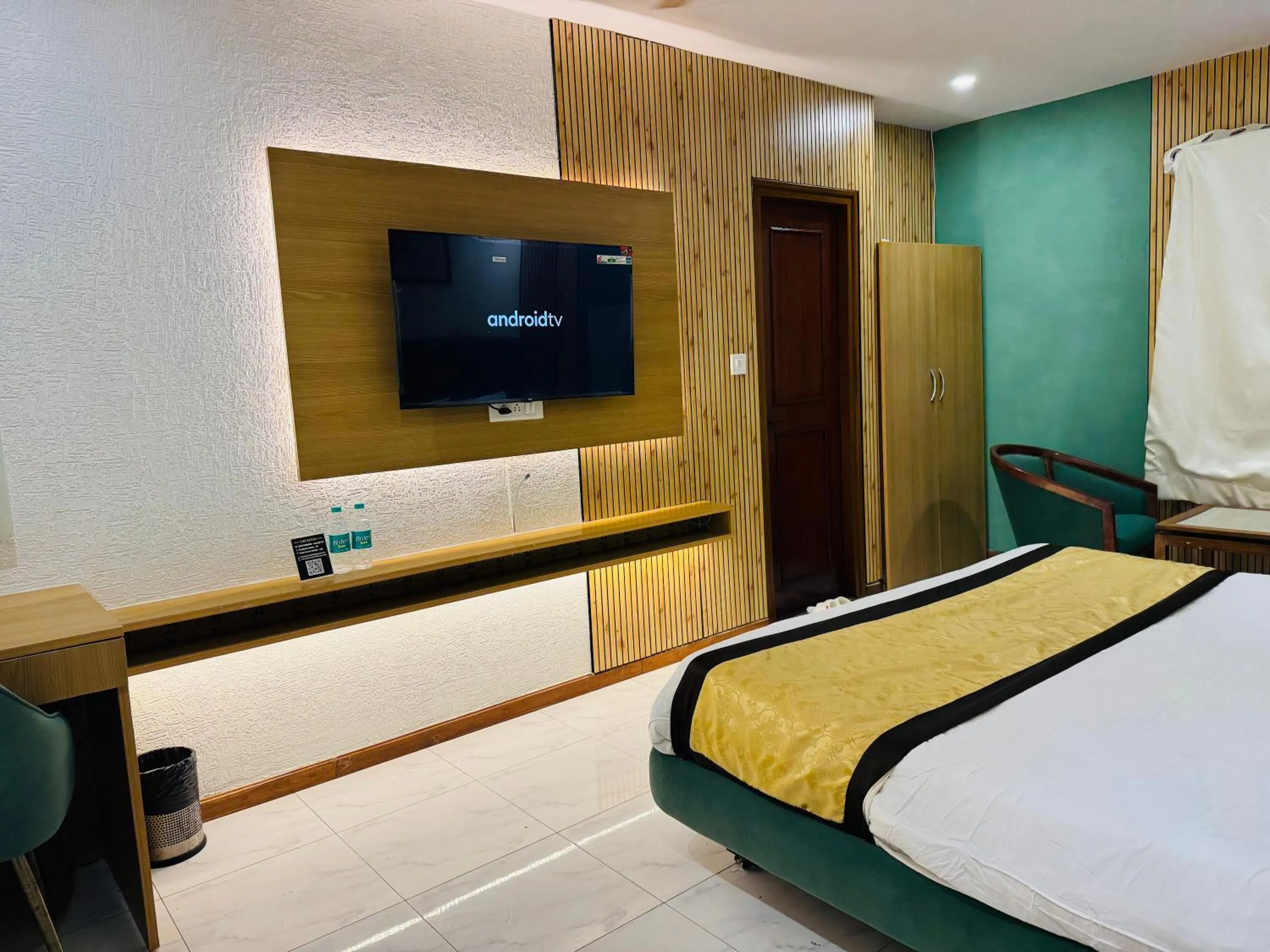 THE ROYAL PRESIDENCY INN