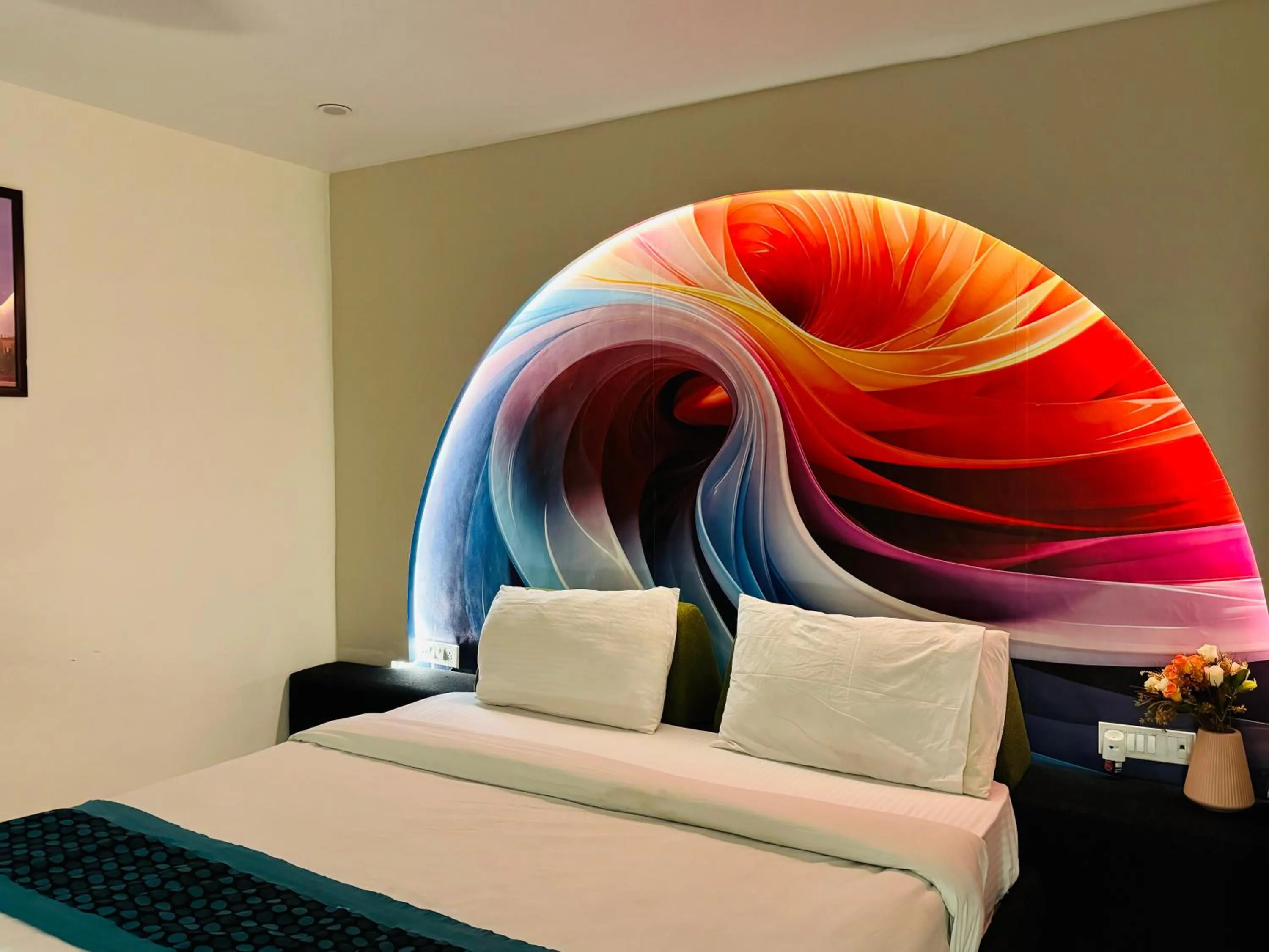 THE ROYAL PRESIDENCY INN