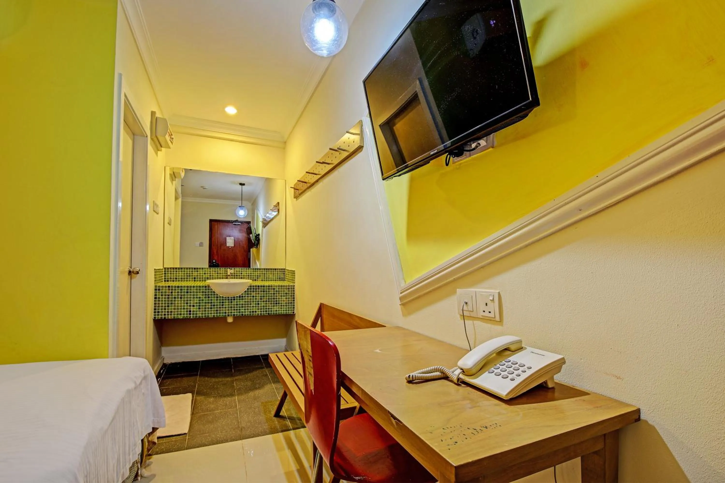 Bedroom, Bed in Hotel O Northern Inn