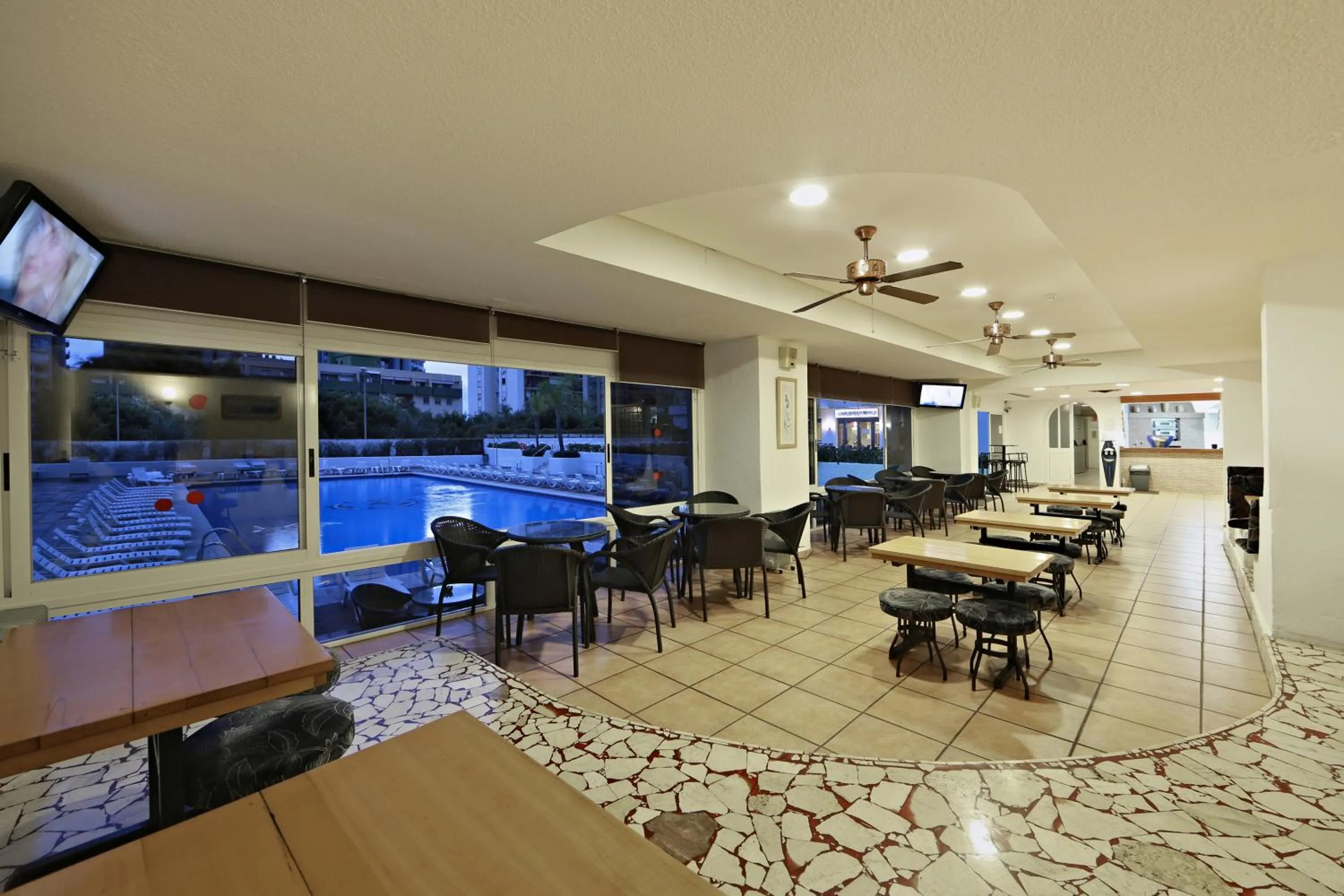 Lounge or bar in Sandos Griego