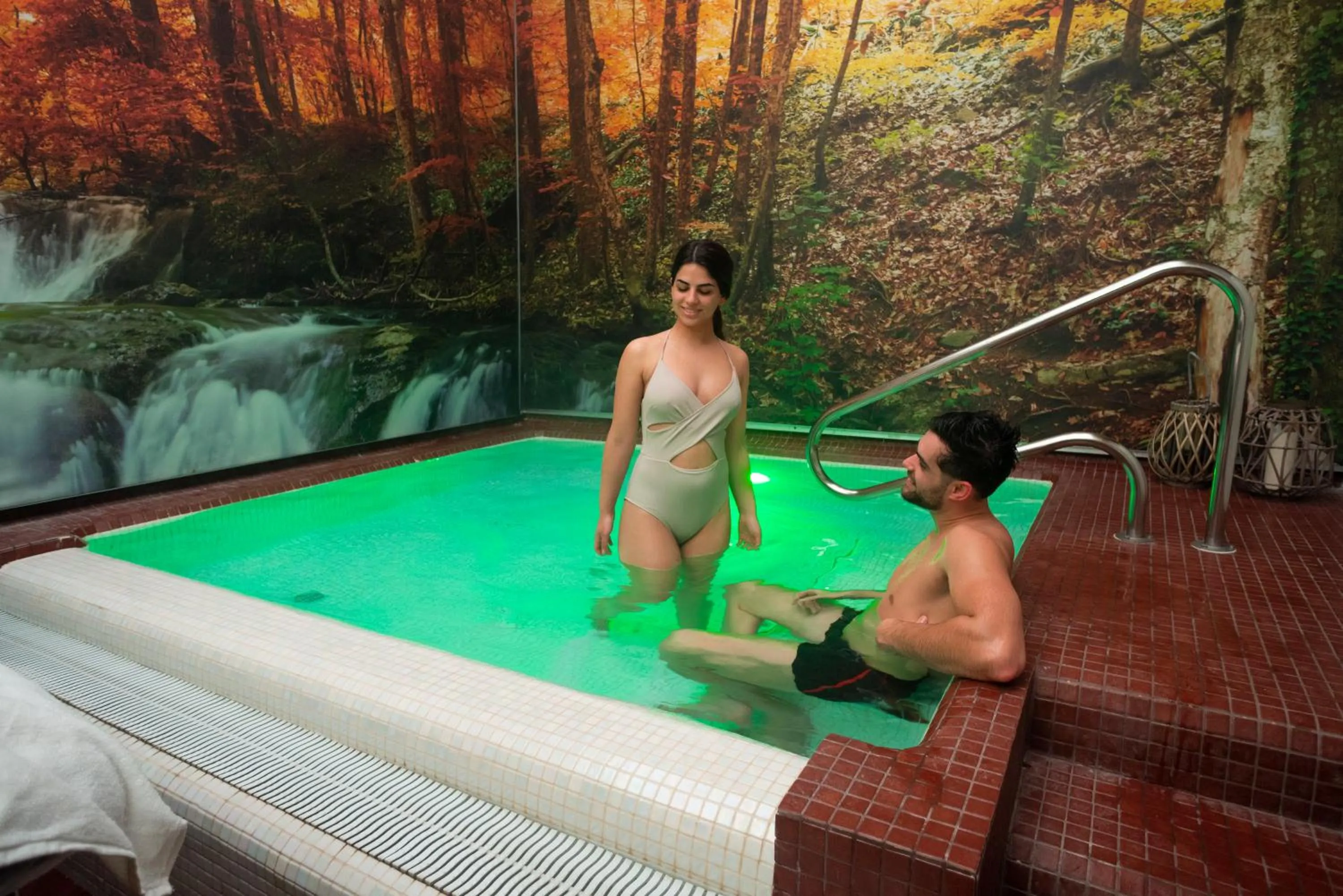 Hot Tub in Hotel Balneario La Hermida