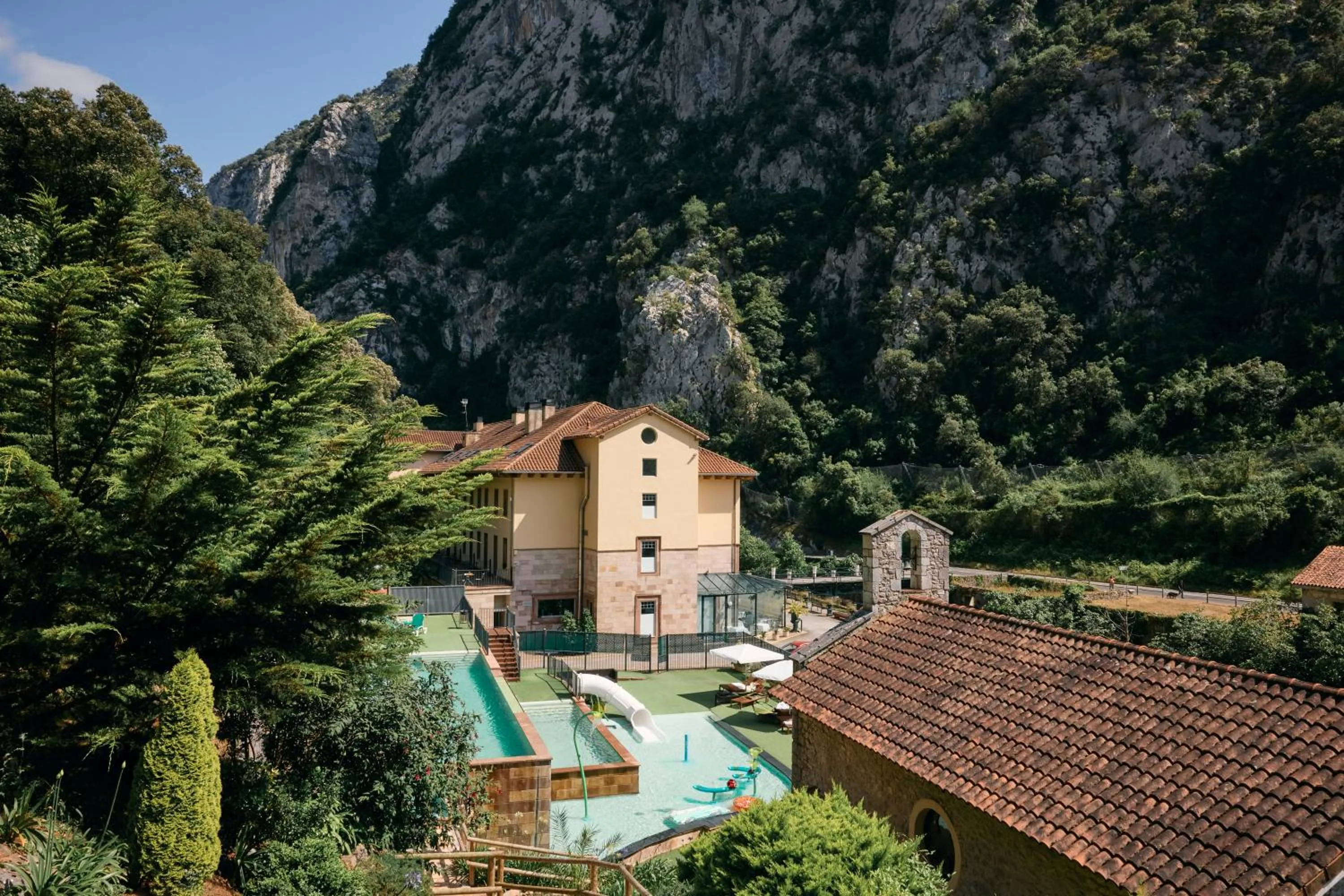 Natural landscape in Hotel Balneario La Hermida