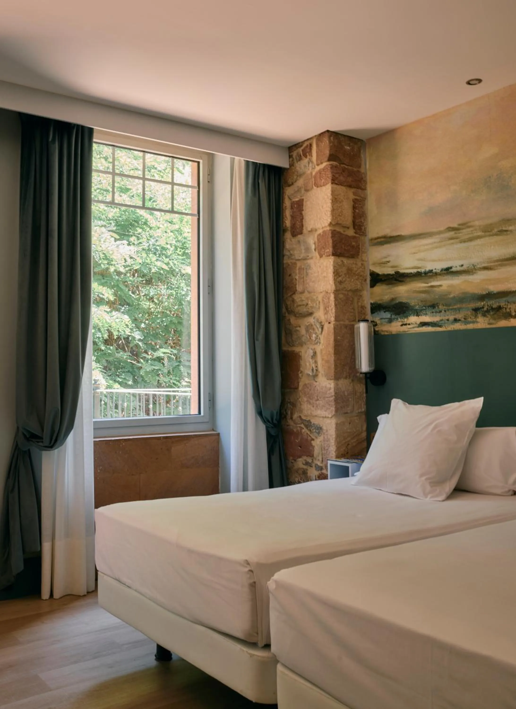 Bed in Hotel Balneario La Hermida