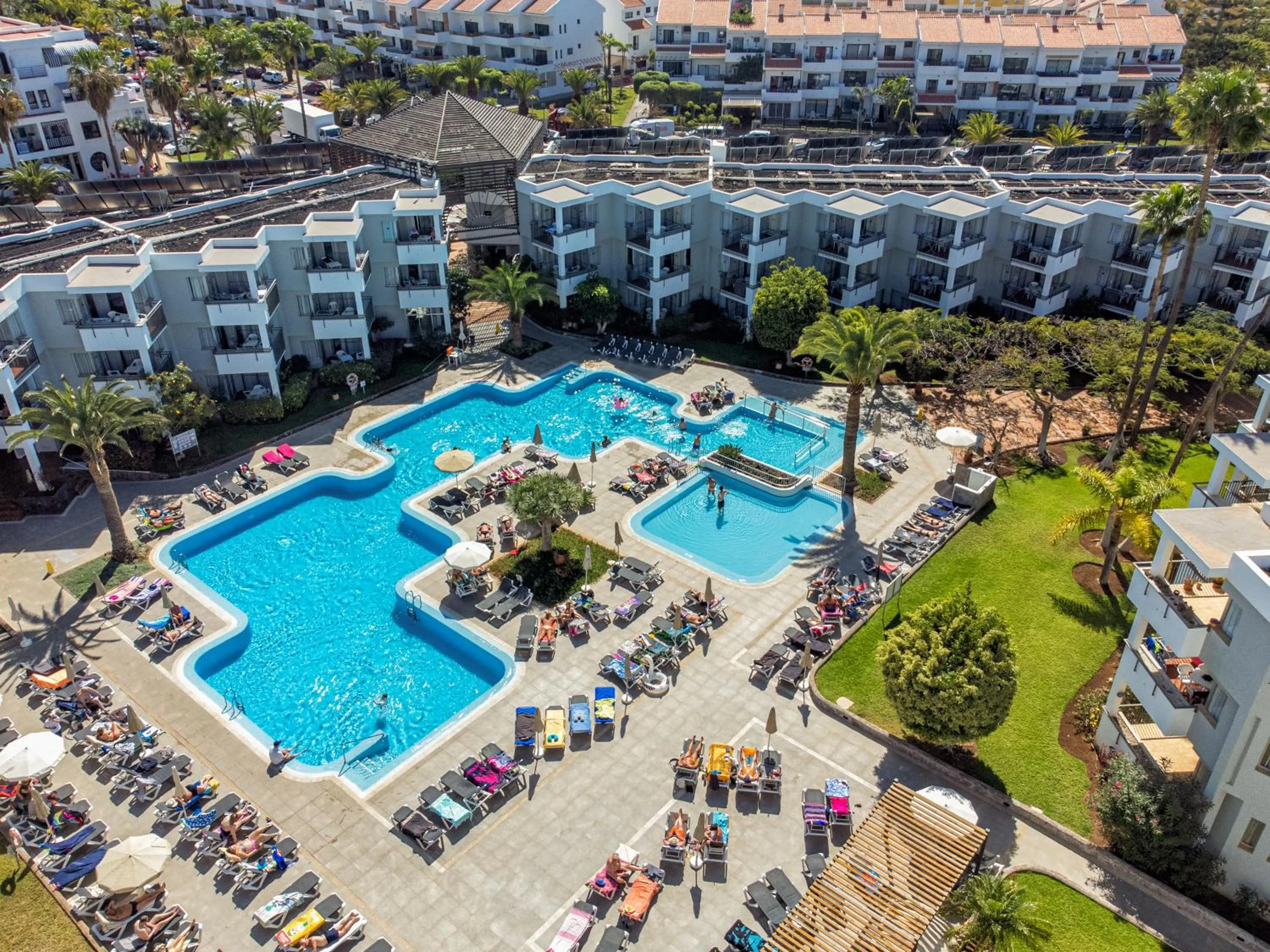 Property building in HG Tenerife Sur