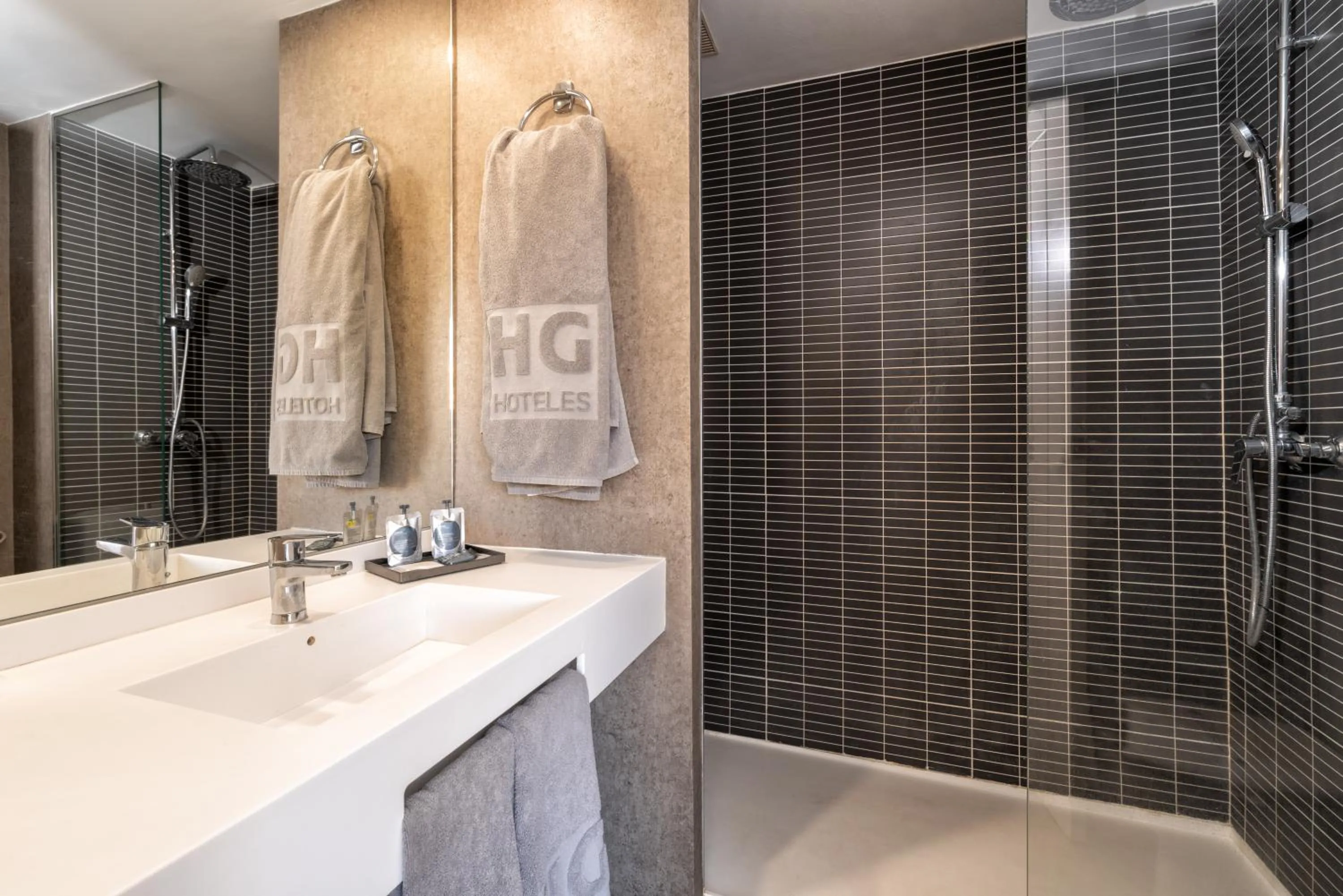 Bathroom in HG Tenerife Sur