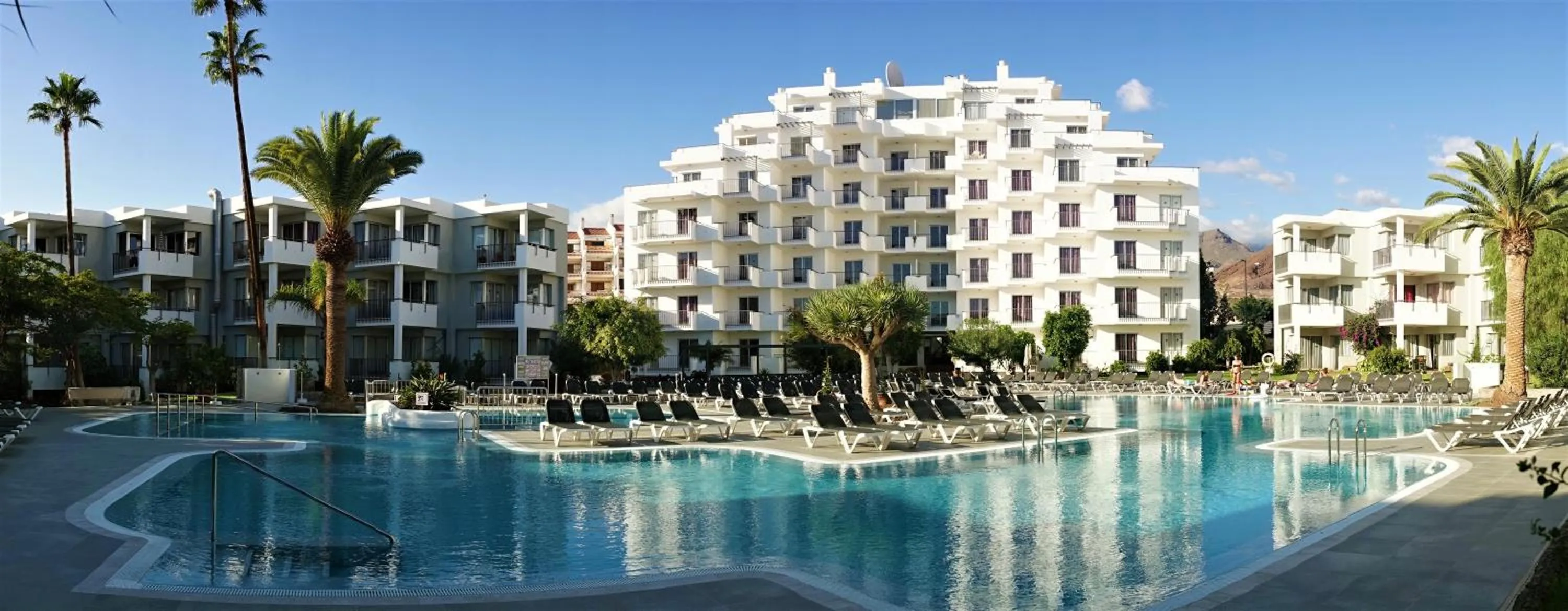 Swimming pool in HG Tenerife Sur